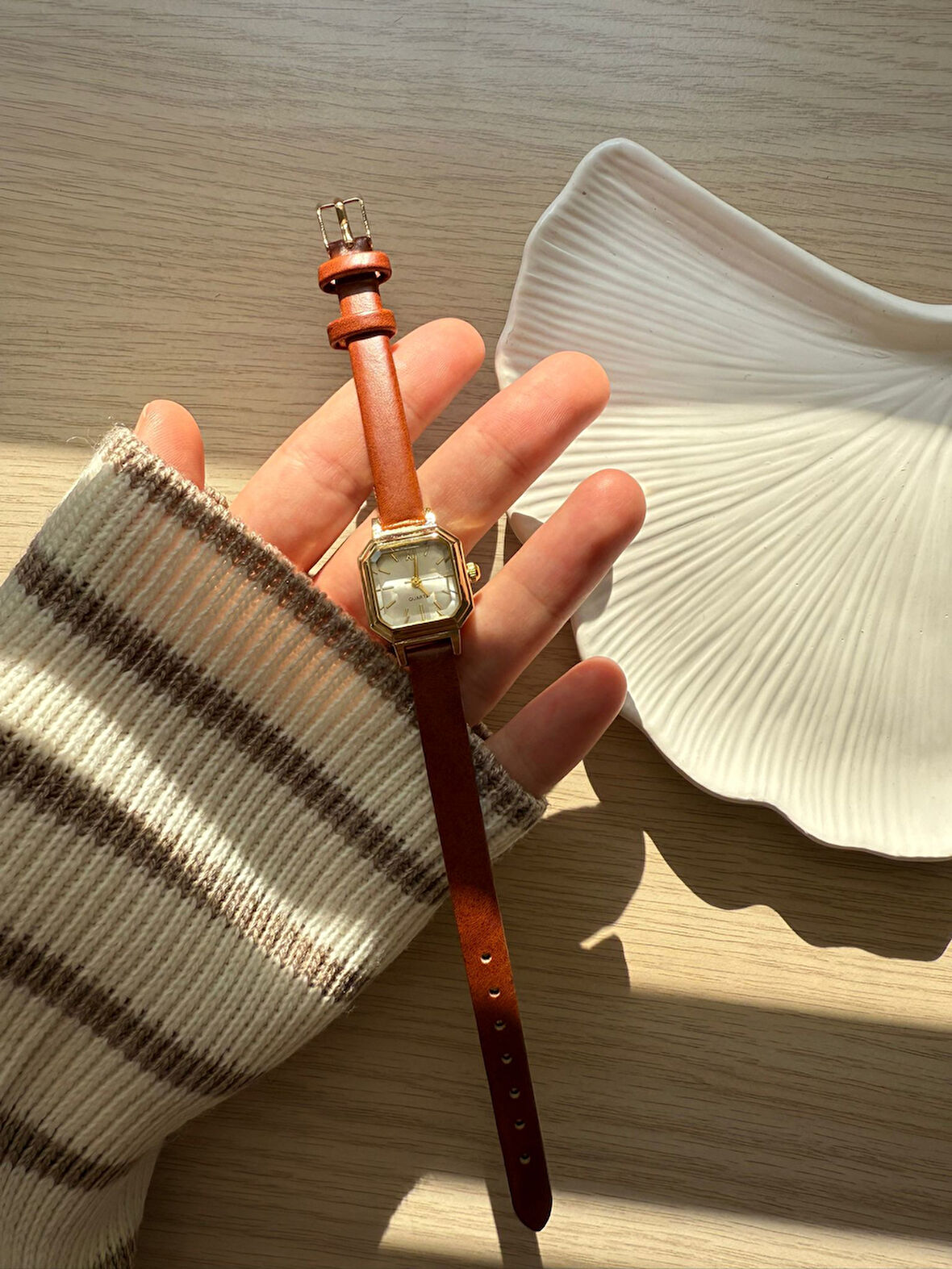 Retro Minimal Deri Kordon Vintage Kadın Kol Saati Minik Kare