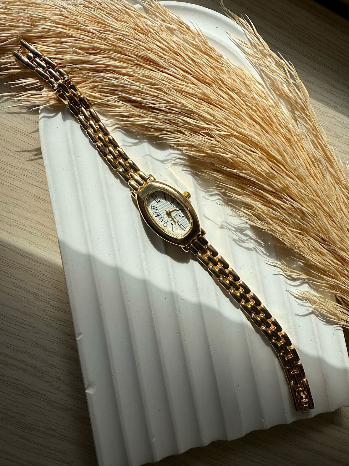 Retro Minimal Hasır Kordon Vintage Kadın Kol Saati