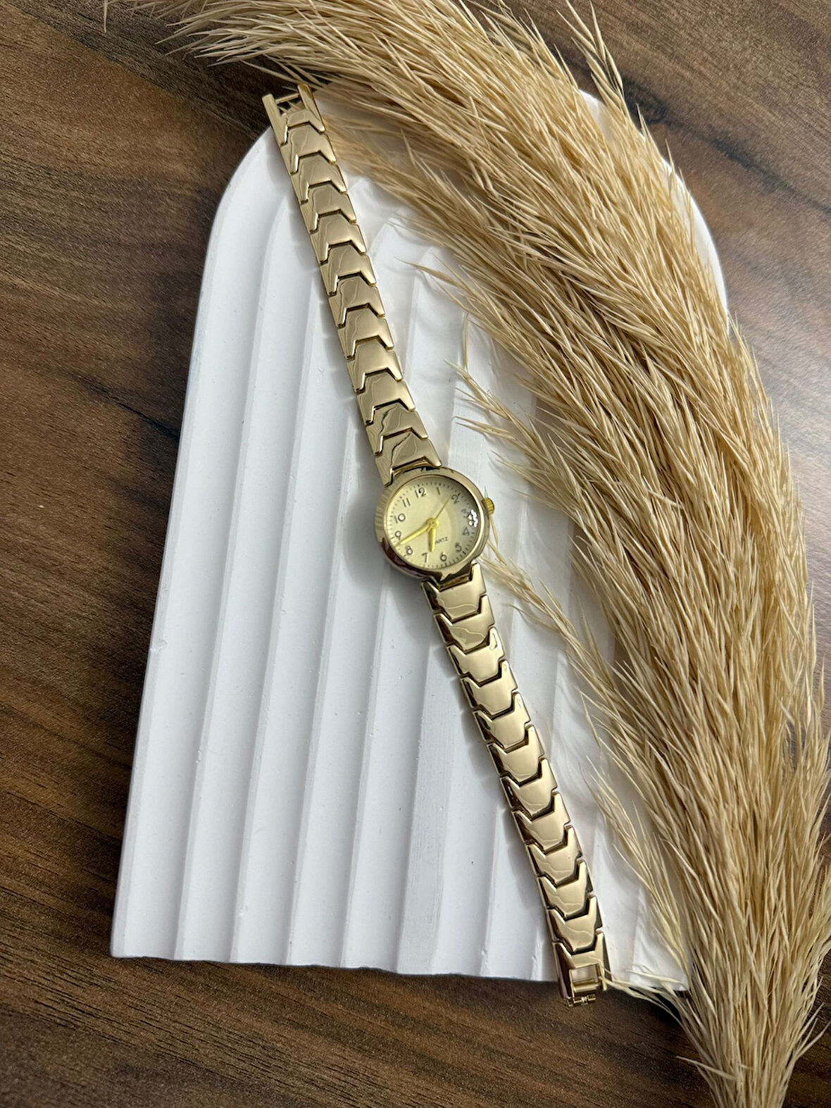 Retro Minimal Hasır Kordon Vintage Kadın Kol Saati