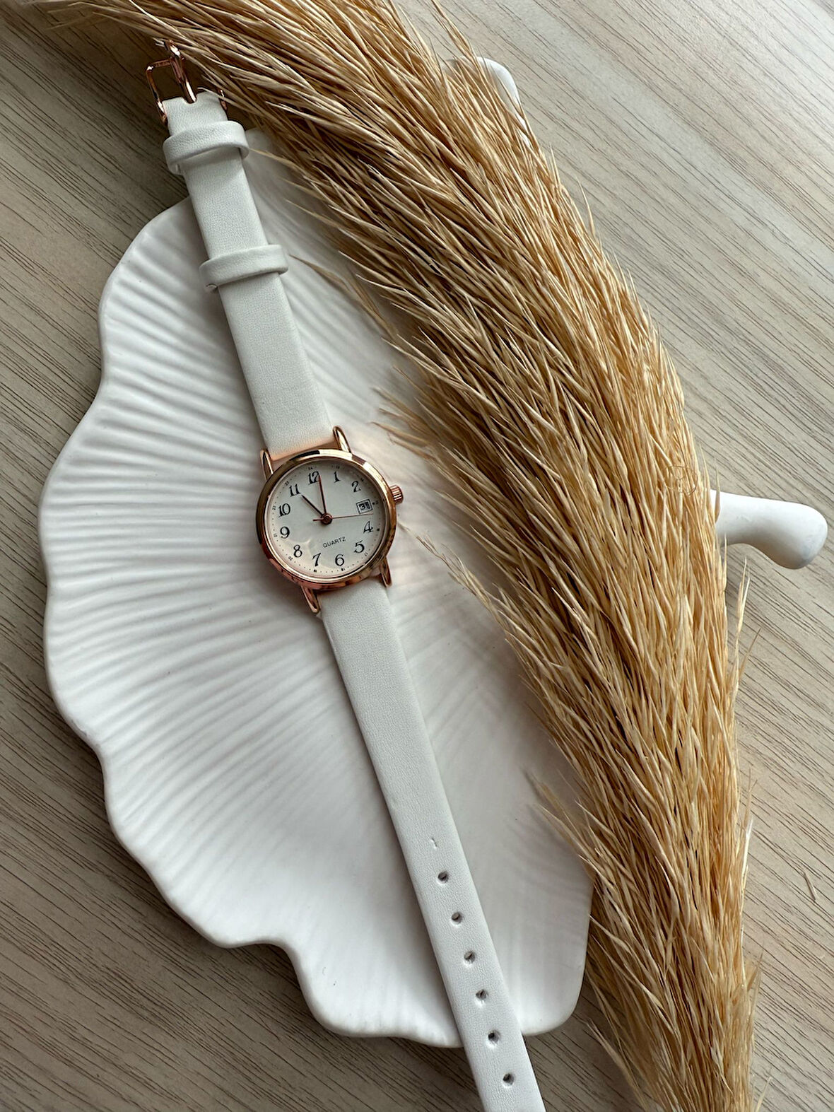 Retro Minimal Deri Kordon Vintage Kadın Kol Saati