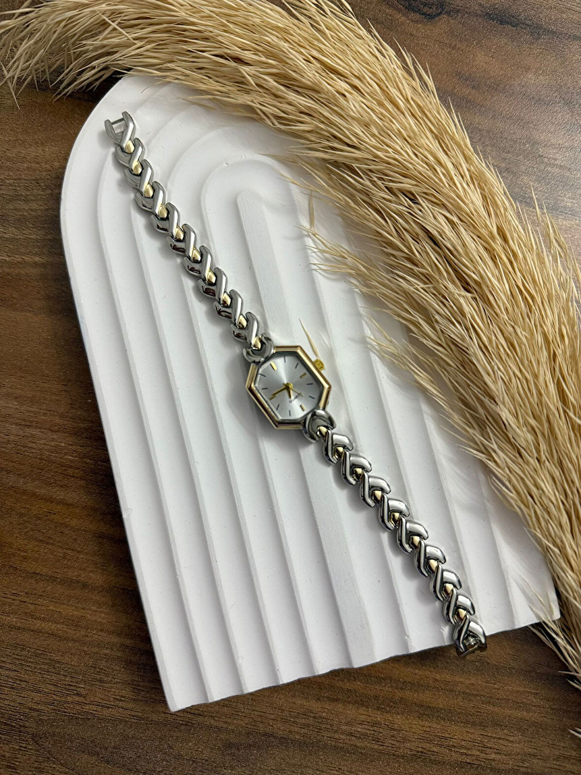 Retro Minimal Hasır Kordon Vintage Kadın Kol Saati