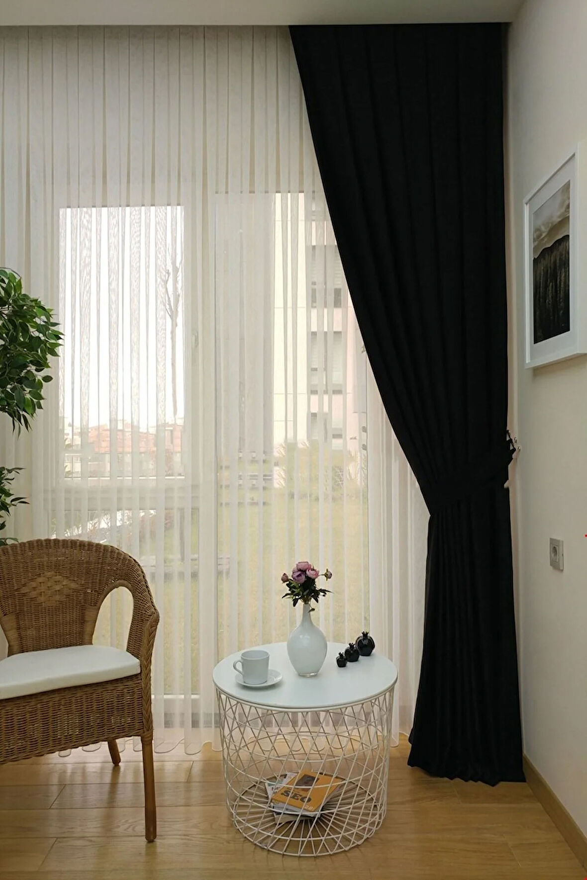 Fon Kumaş Perde Siyah Renk Kadifemsi Yumuşak Soft Kanat Yan Perde 1e 3 Dökümlü Sade Şık Tasarım