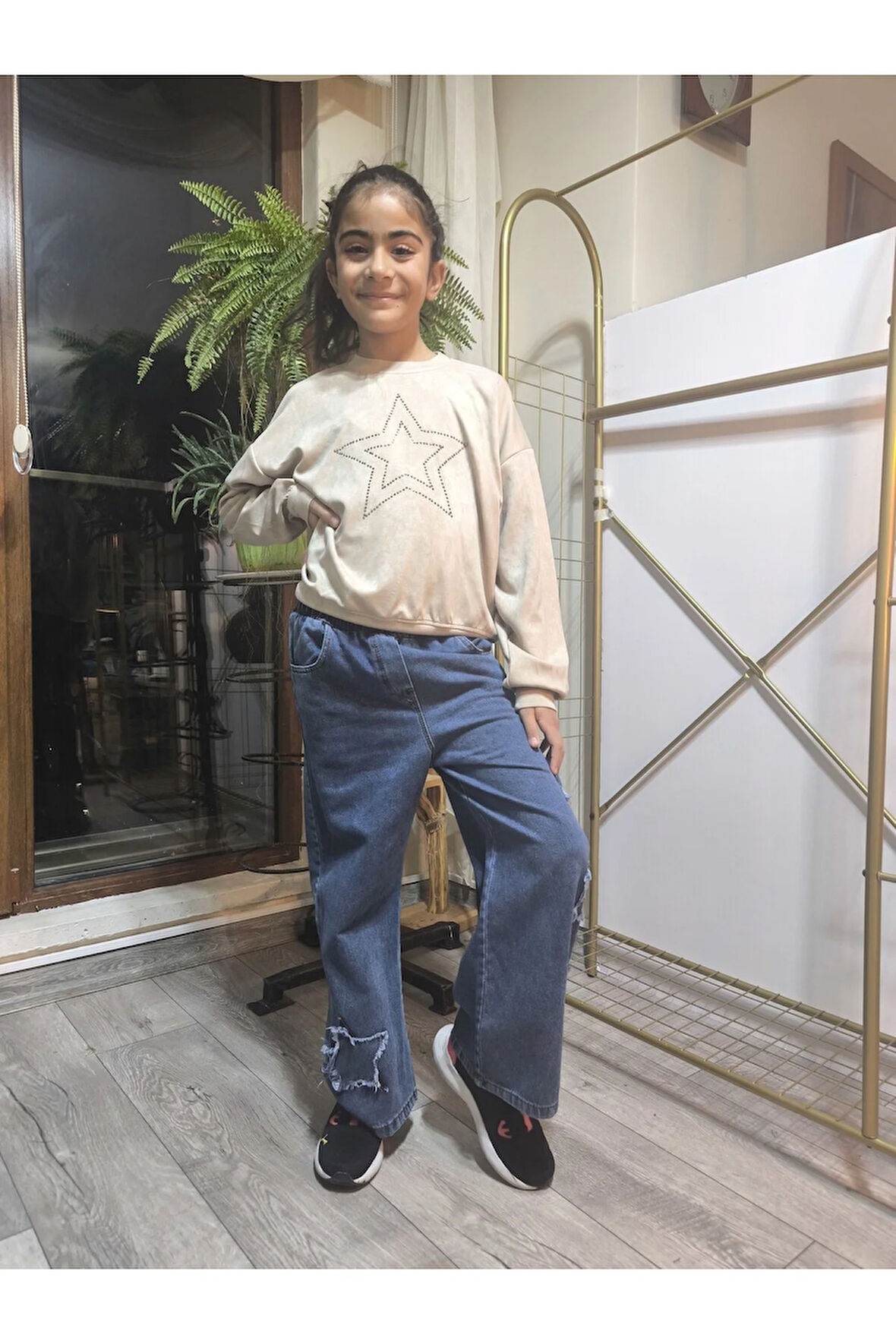 Kız Çocuk Bol Paça Kot Pantolonlu Takım (Sweatshirt+ Beli Lastikli Pantolon) Yıldızlı Mavi