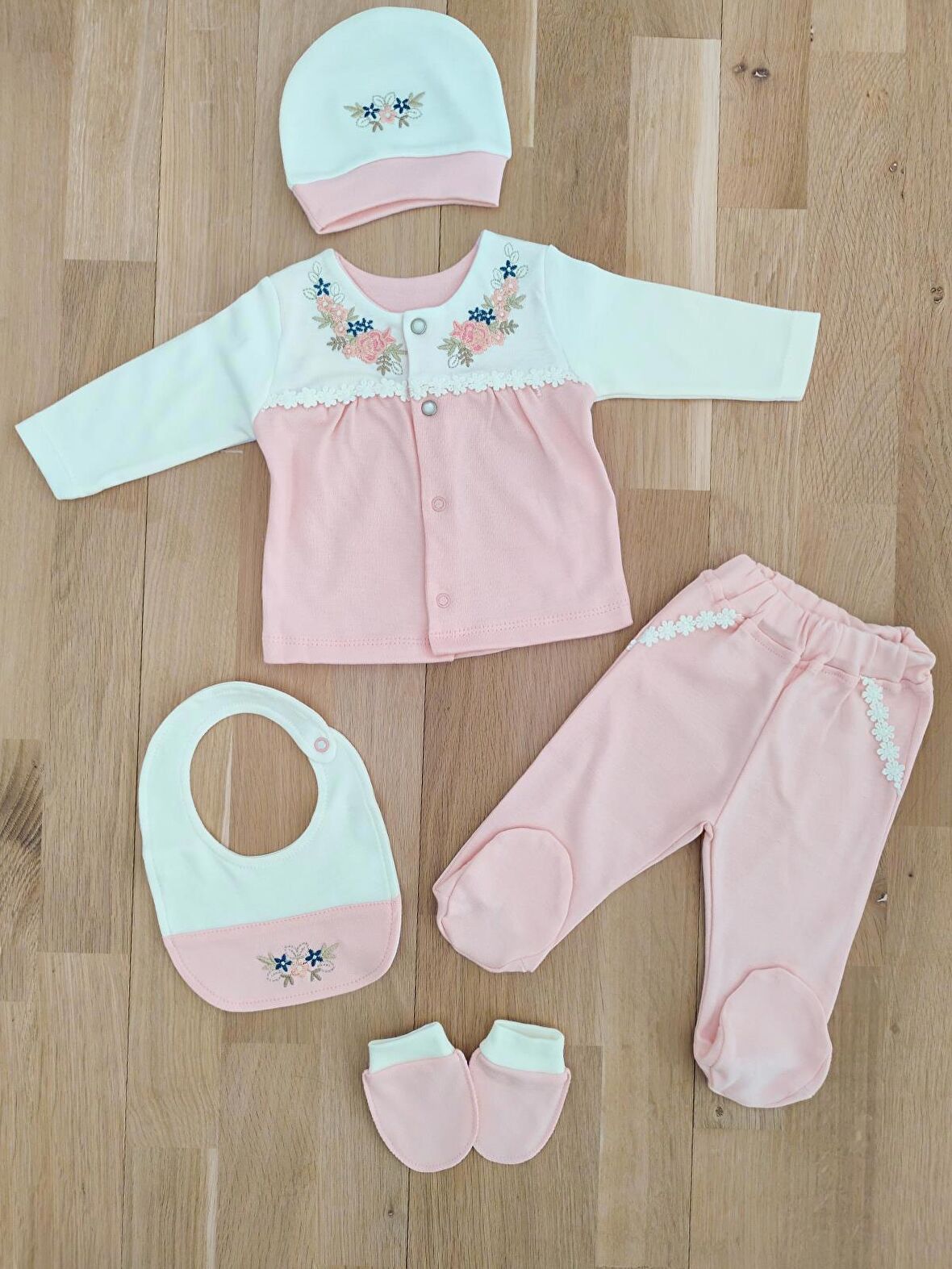 Kız Bebek Somon Hastane Çıkışı STL4684