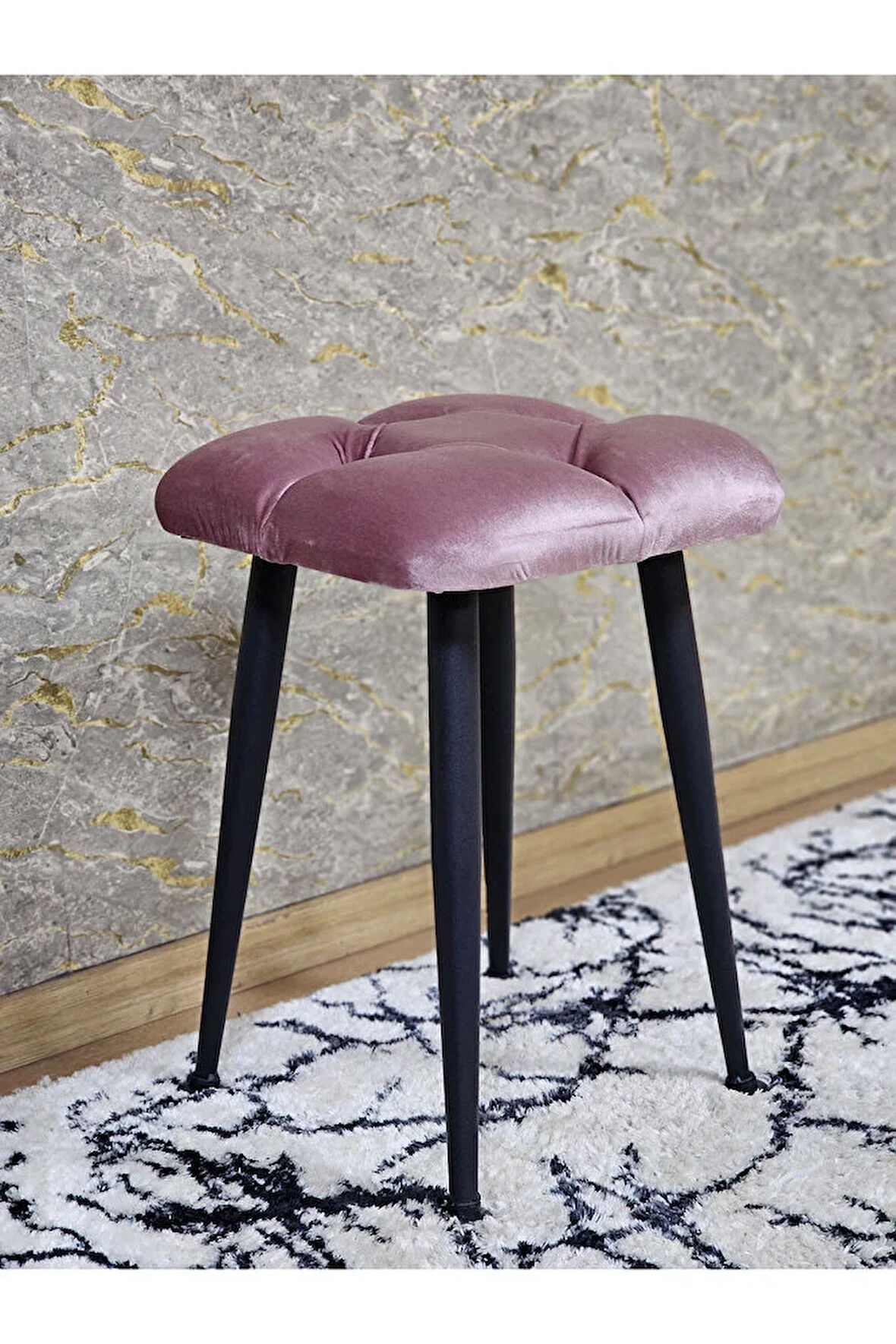 Kare Siyah Boyalı Konik Ayaklı Tabure - Oturak - Bar Taburesi - Ayaklı Tabure Pembe Renk 48 x 33 Boyut/Ebat