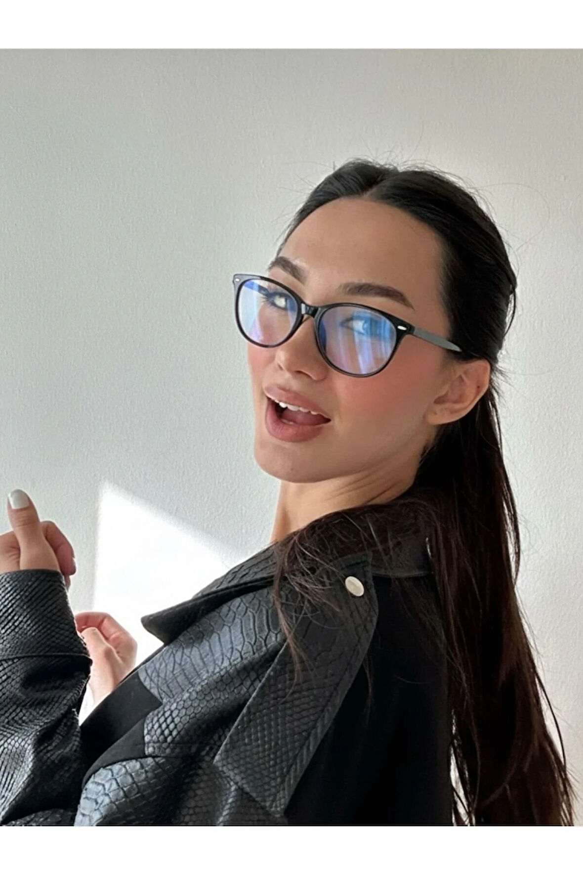 Kolej Siyah Köşeli Küçük Ekartman Köşeli Unisex Metal Menteşeli Mavi Işık Korumalı Gözlük Kadın