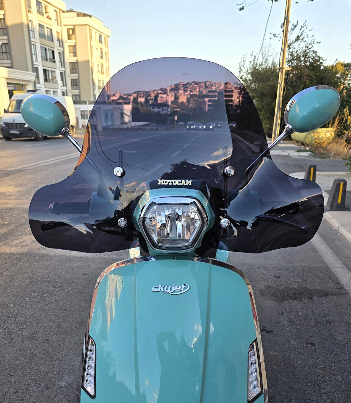 MOTOCAM Skyjet Bellina Ön Cam 2024-2025 Model 41cm Siyah Renkli 4mm Elcikli APARATSIZDIR