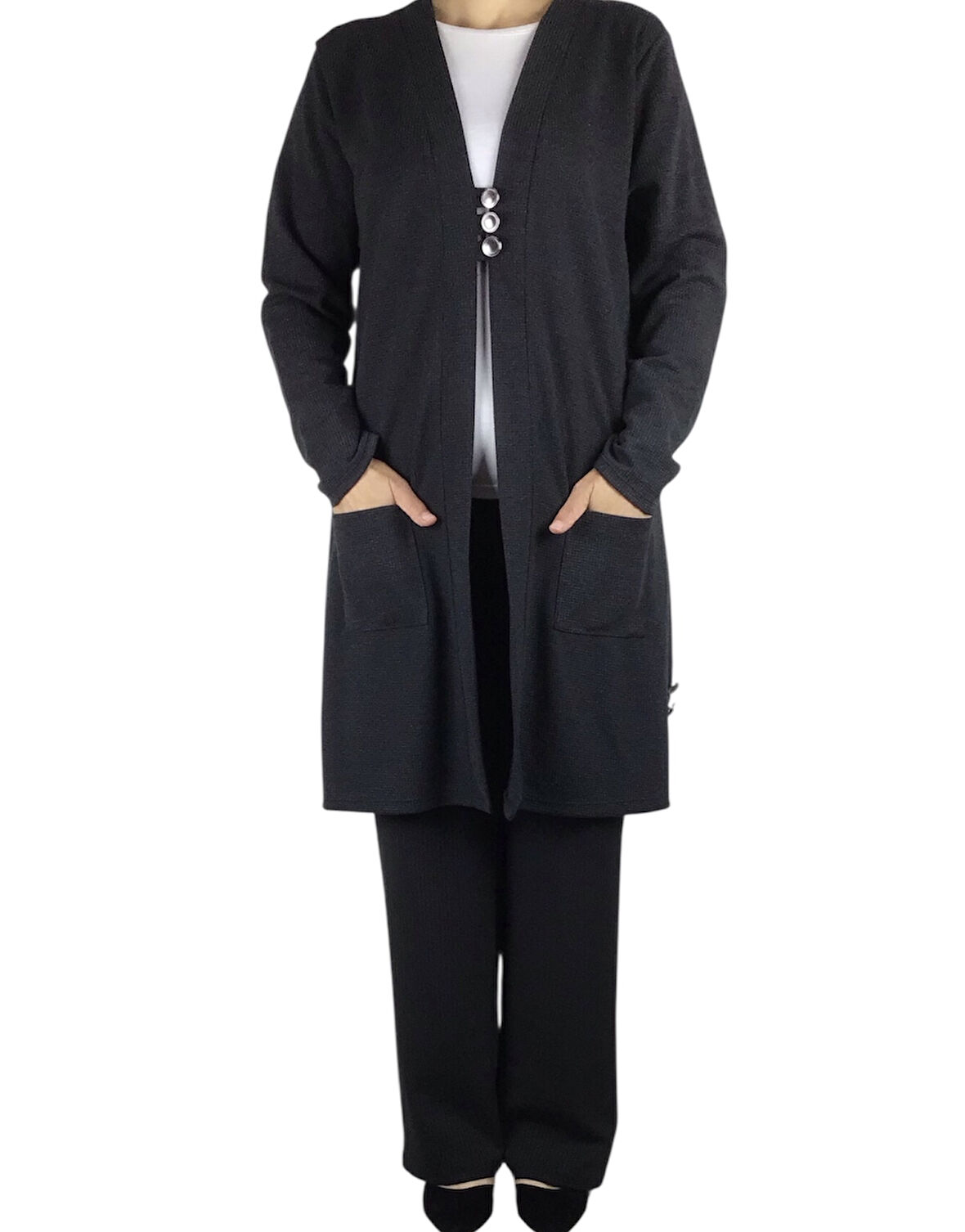 KADIN ÖNÜ ÜÇ DÜĞMELİ MEVSİMLİK CEPLİ HIRKA