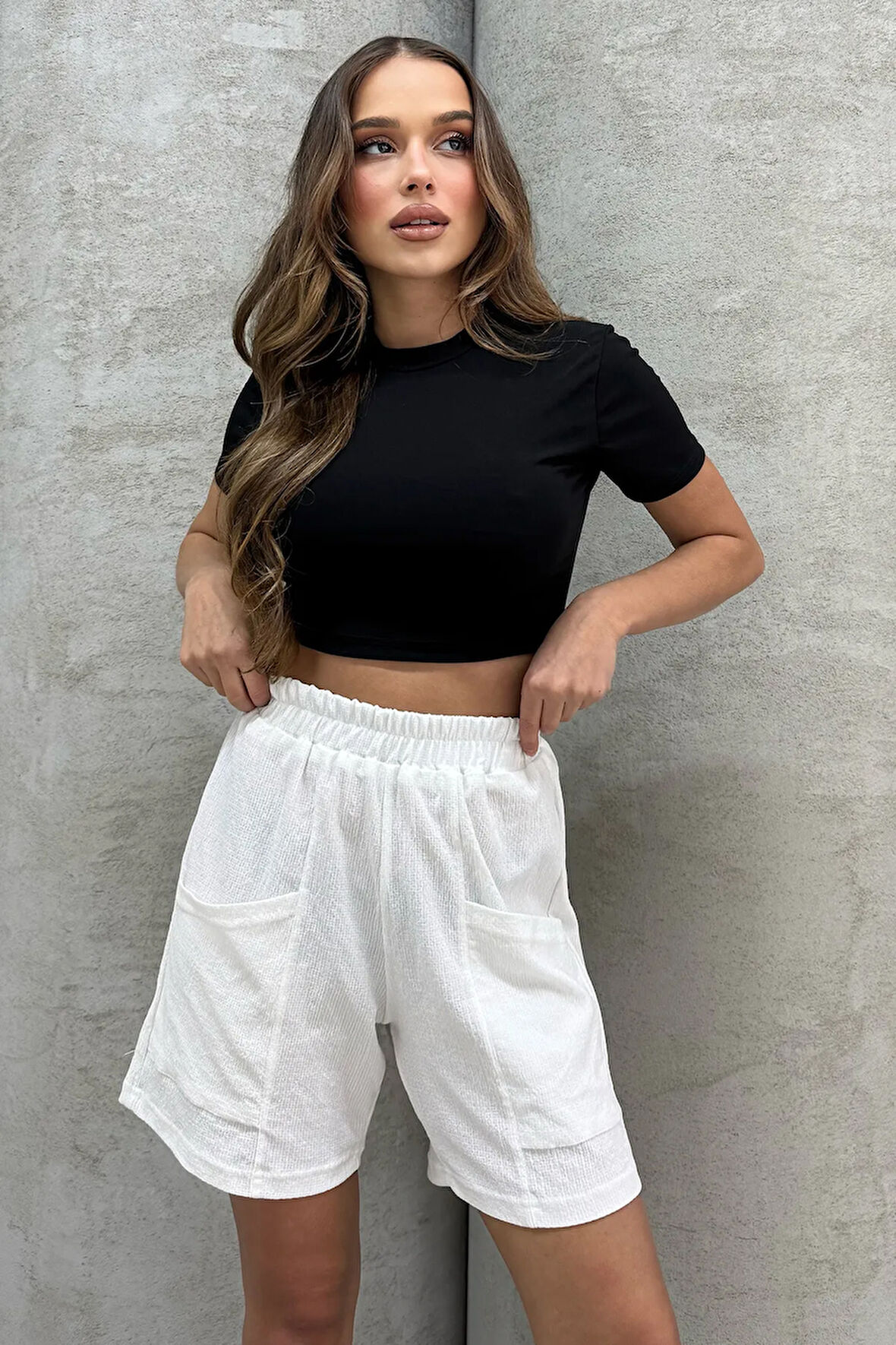 Lesa Wear Yüksel Bel Bol Kesim Keten Görünümlü Çift Cepli Şort