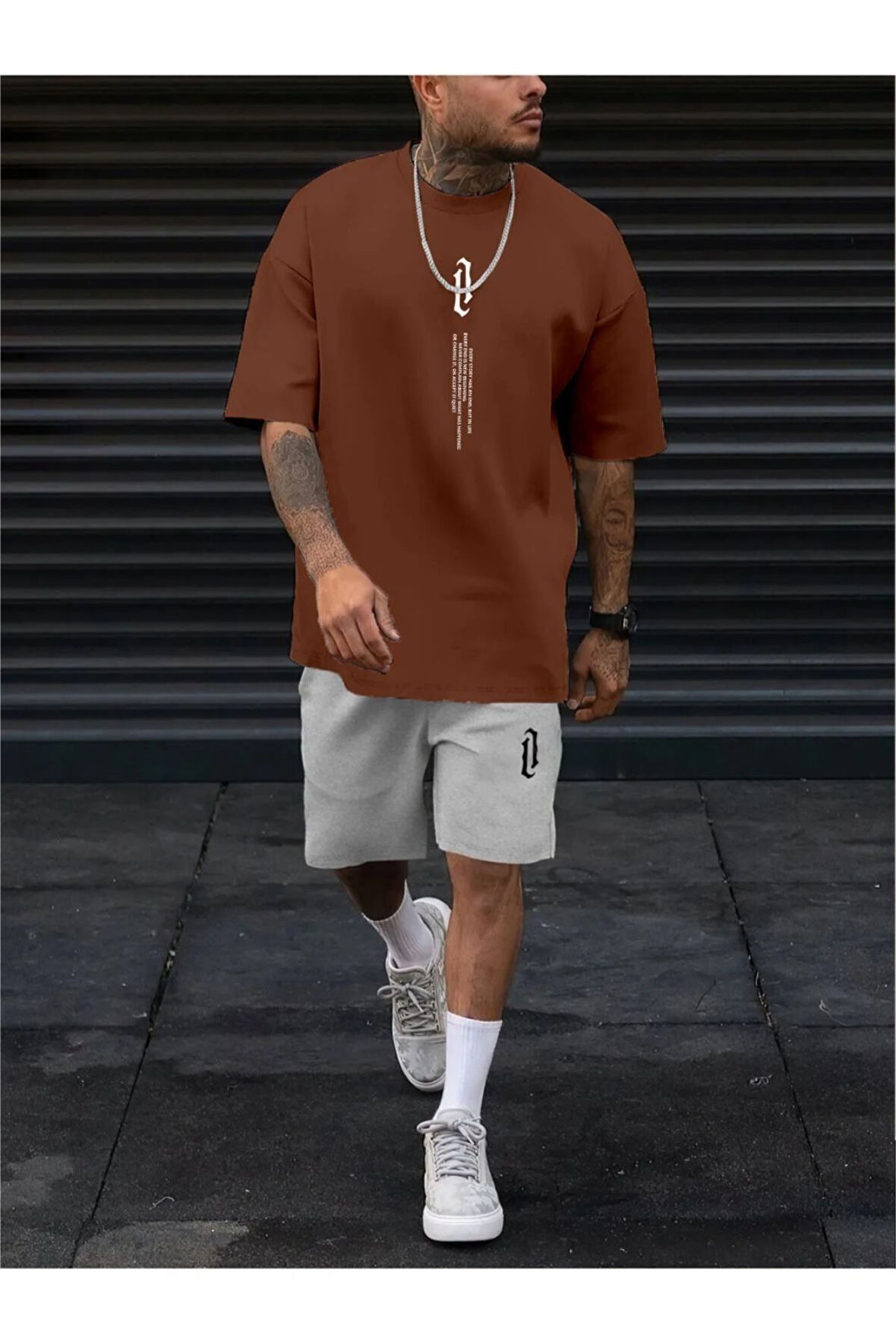 Erkek Dikey Baskılı T-Shirt Şort