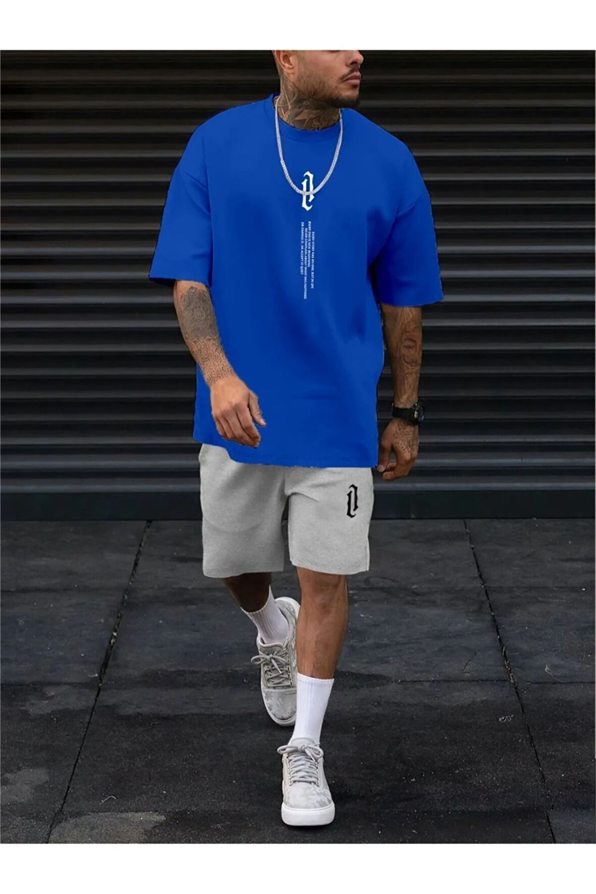 Erkek Dikey Baskılı T-Shirt Şort