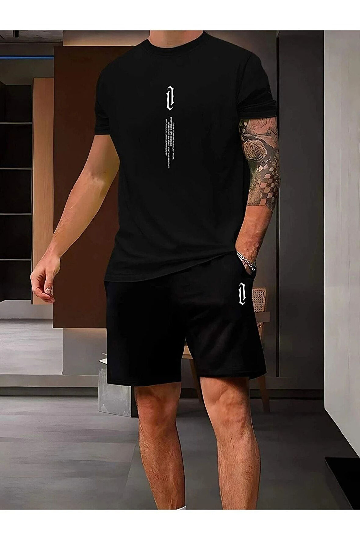 Erkek Dikey Baskılı T-Shirt Şort