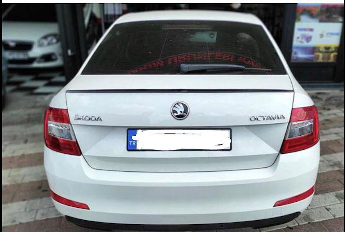 Skoda Ocrtavia Oem Spoiler Pianoblack 