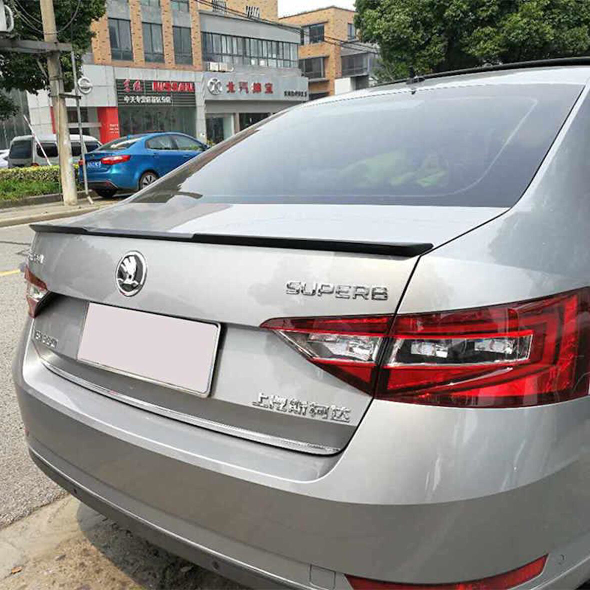 Skoda Super B Oem Spoiler Pianoblack 