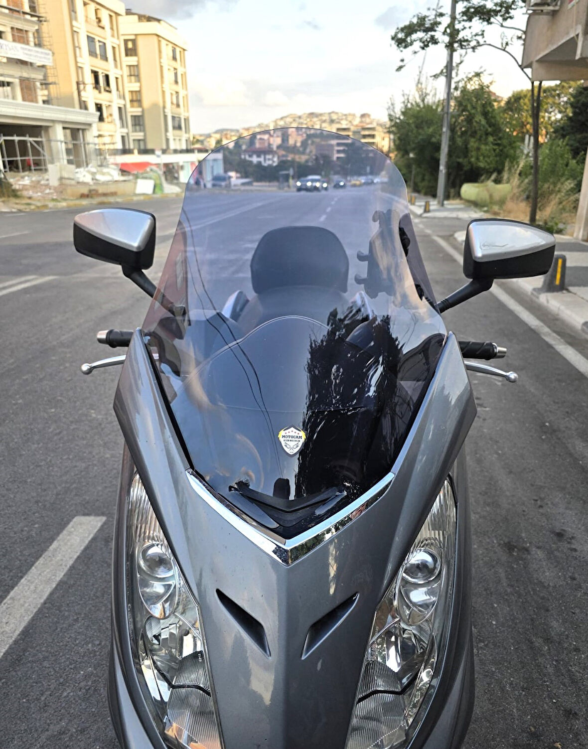 MOTOCAM Peugeot Satelis Siperlik Ön Cam 2006-2014 Model 63cm Füme Renkli 4mm