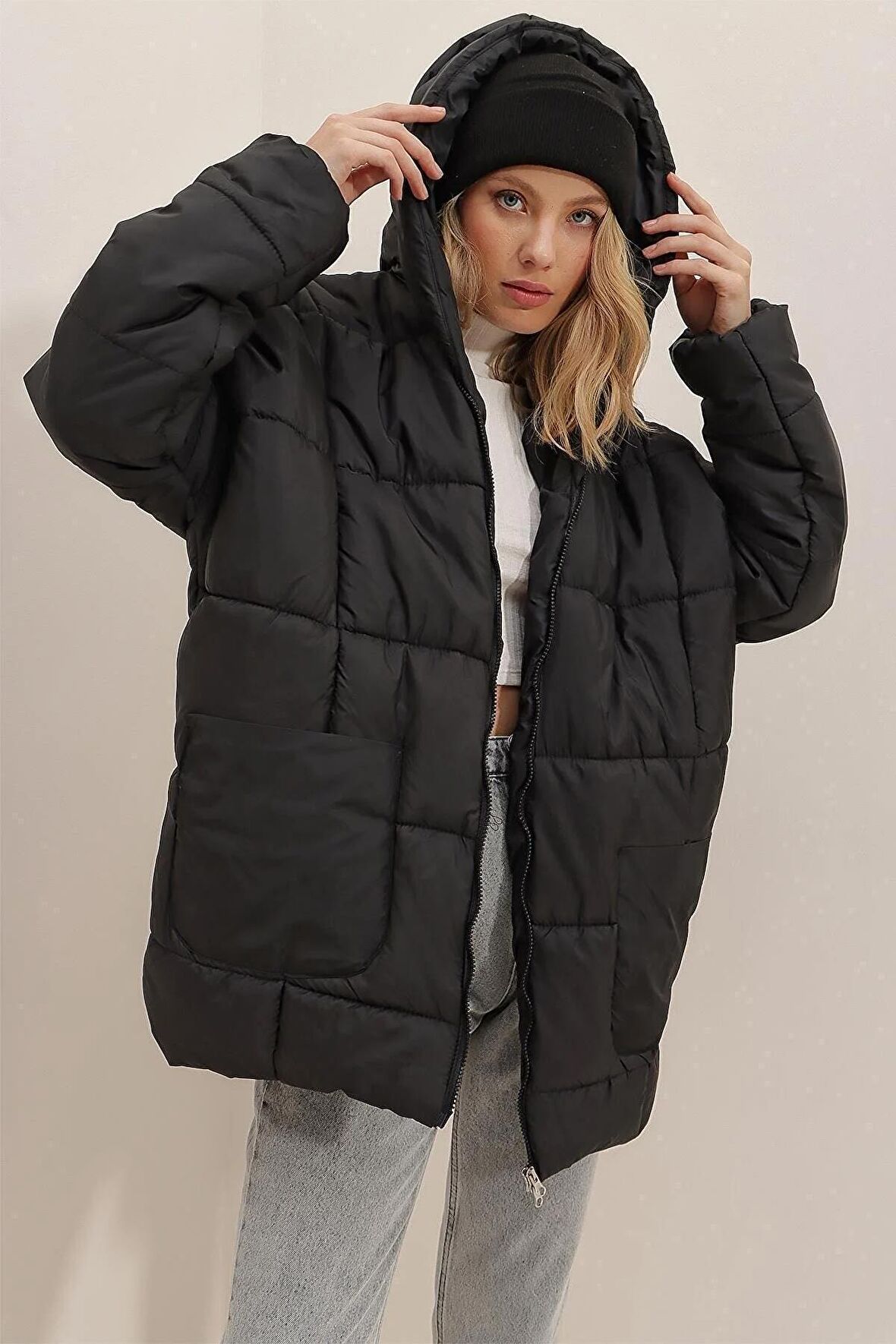 Kapüşonlu Dış Cepli Puffer Fashion Oversize Yarasa Şişme Mont