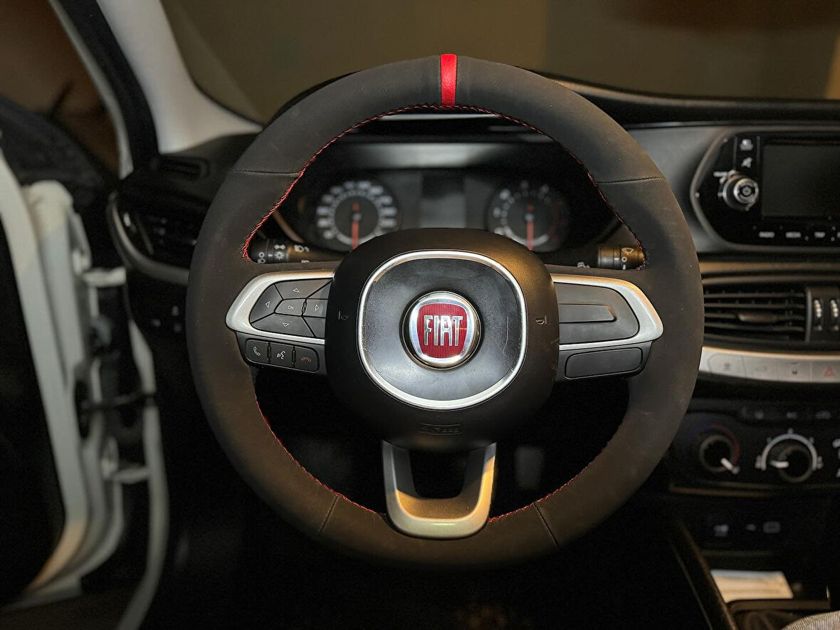 Fiat Egea Araca Özel Dikmeli Direksiyon Kılıfı 2015-2019 (NUBUK YÜZÜKLÜ)