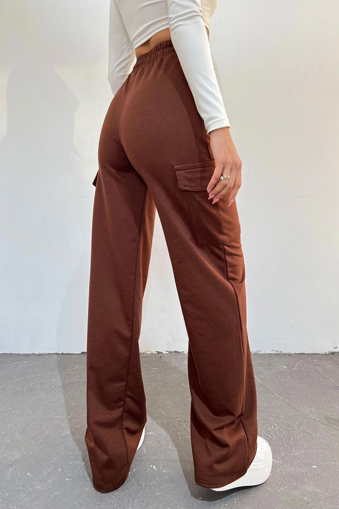 Kadın Kahverengi - Regular Fit Kargo Cepli Bol Paça Eşofman Altı
