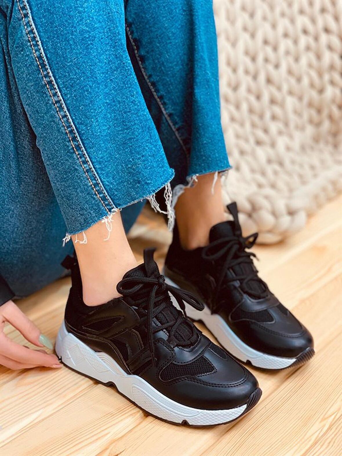 Bağcık Detaylı Rahat Kadın Sneakers Spor Ayakkabı