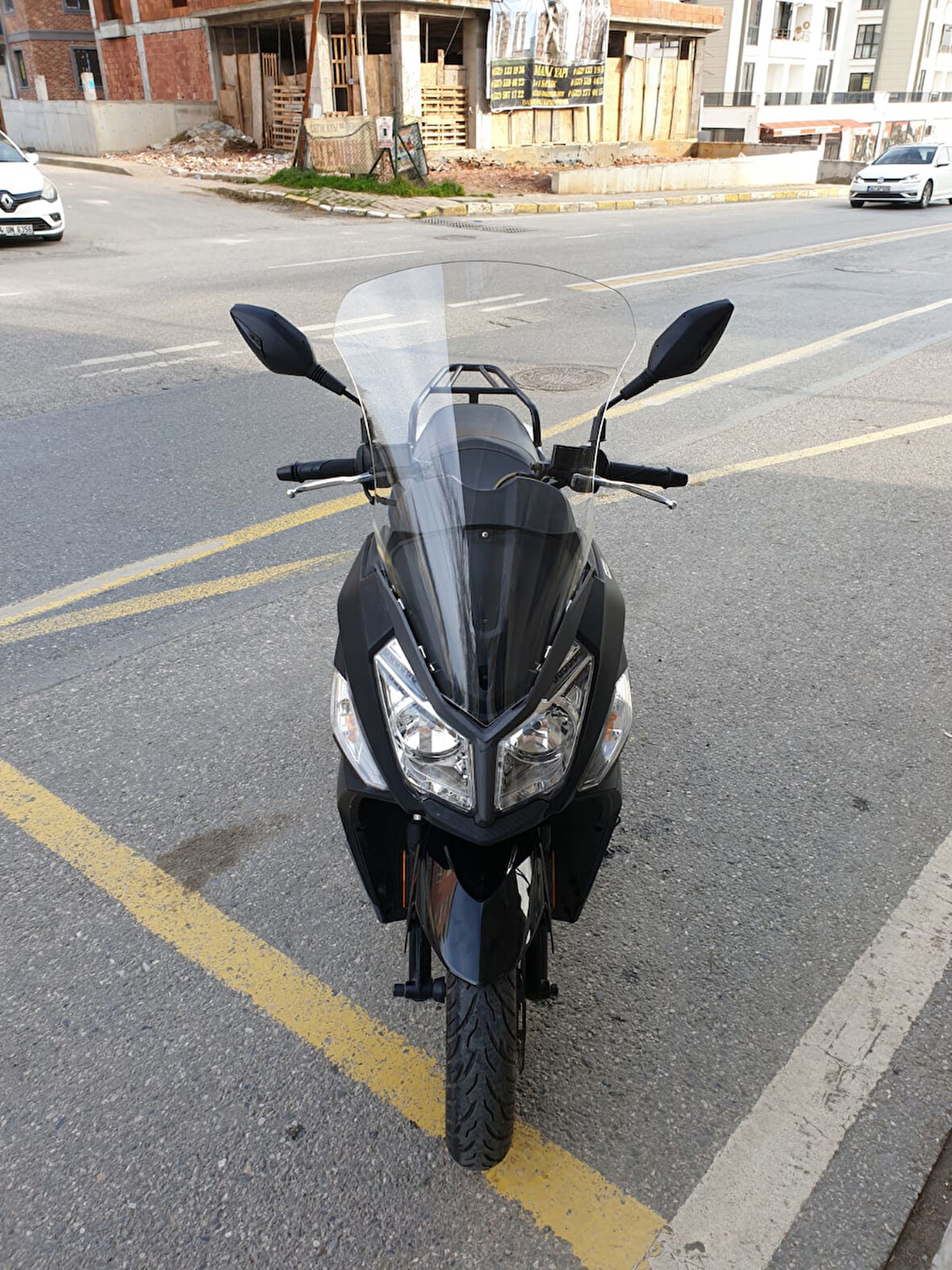 MOTOCAM SYM JET 14 200 Siperlik Ön Cam 2017-2025 Model 65cm Şeffaf Renkli 4mm UZUN CAM
