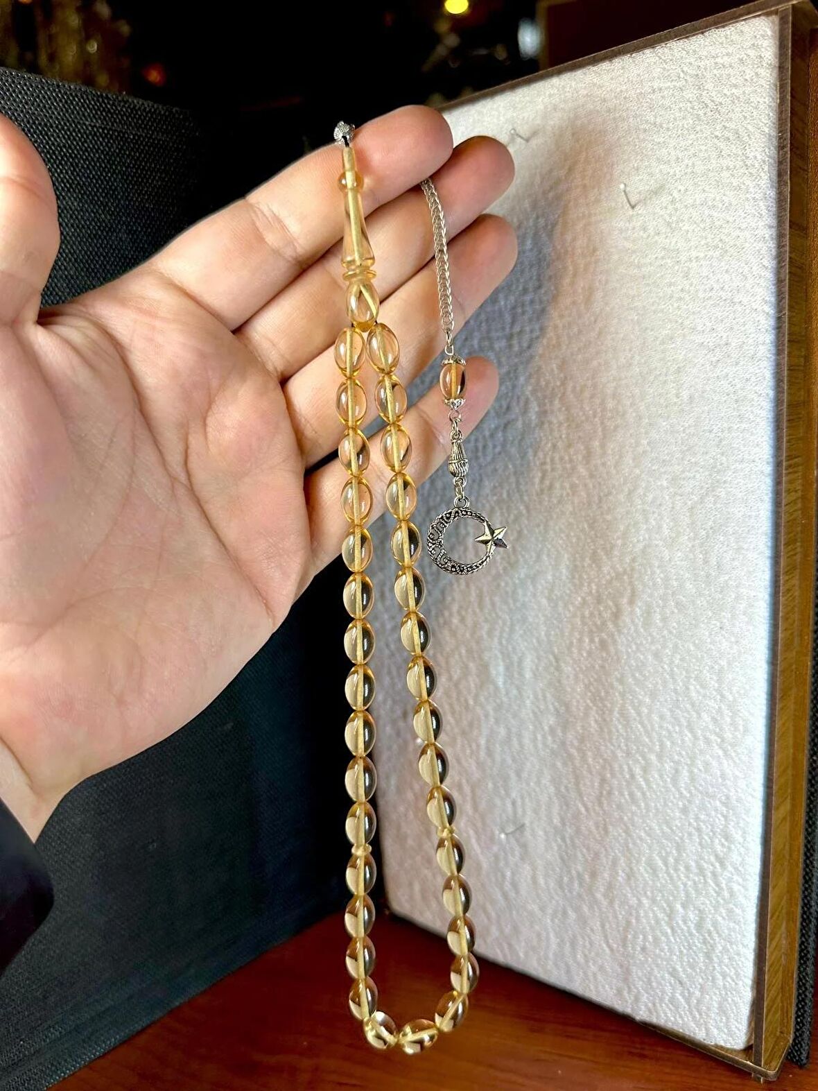 ATEŞ KEHRİBAR TESBİH ŞEFFAF-AÇIK SARI RENKLİ BEYZİ KESİM T-230