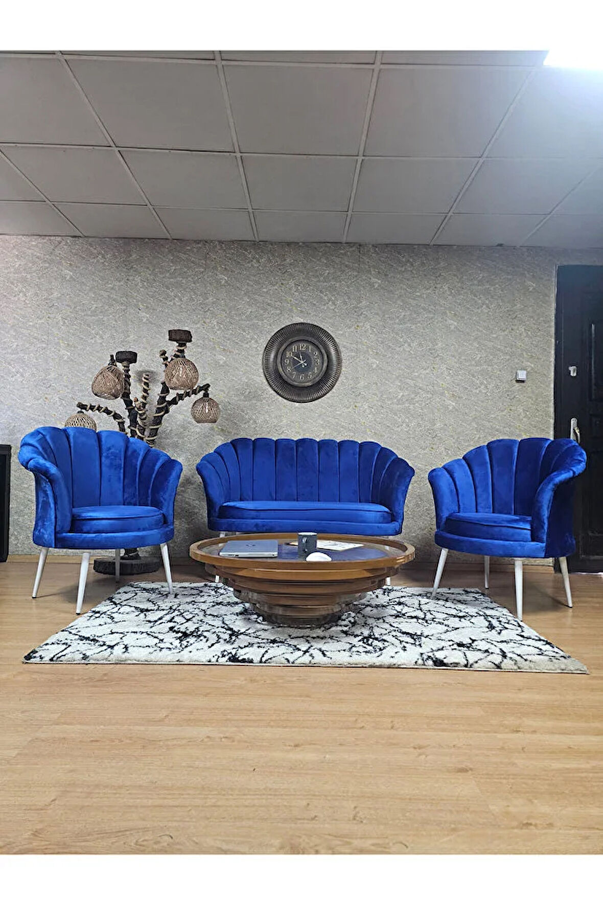 İstiridye Takım Beyaz Boyalı Sivriltme Ayak Çay Seti Koltuk Takımı Mavi Renk 110 x 48 Boyut/Ebat