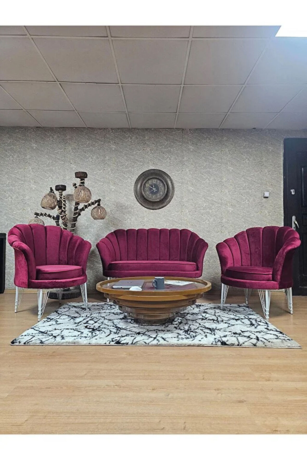 İstiridye Takım Beyaz Boyalı Telli Ayak Çay Seti Koltuk Takımı Bordo Renk 110 x 48 Boyut/Ebat