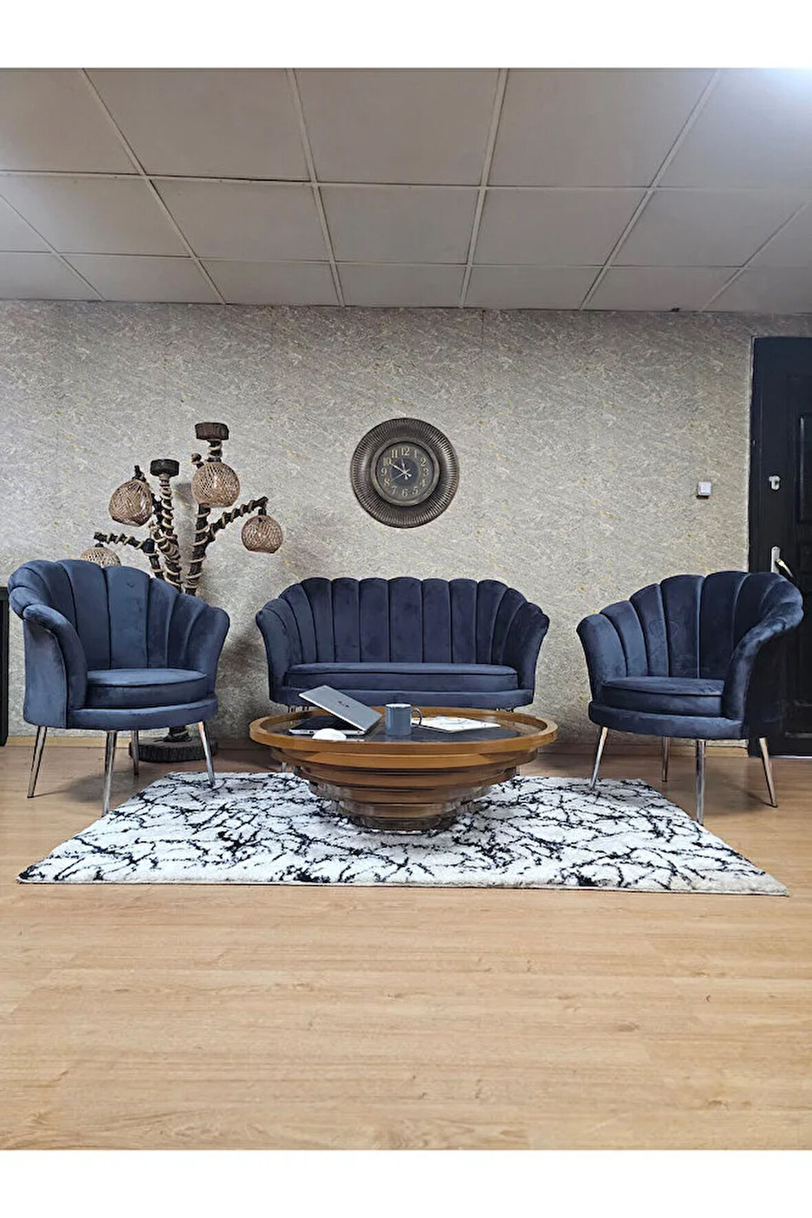 İstiridye Takım Krom Kaplama Sivriltme Ayak Çay Seti Koltuk Takımı Füme Renk 110 x 48 Boyut/Ebat