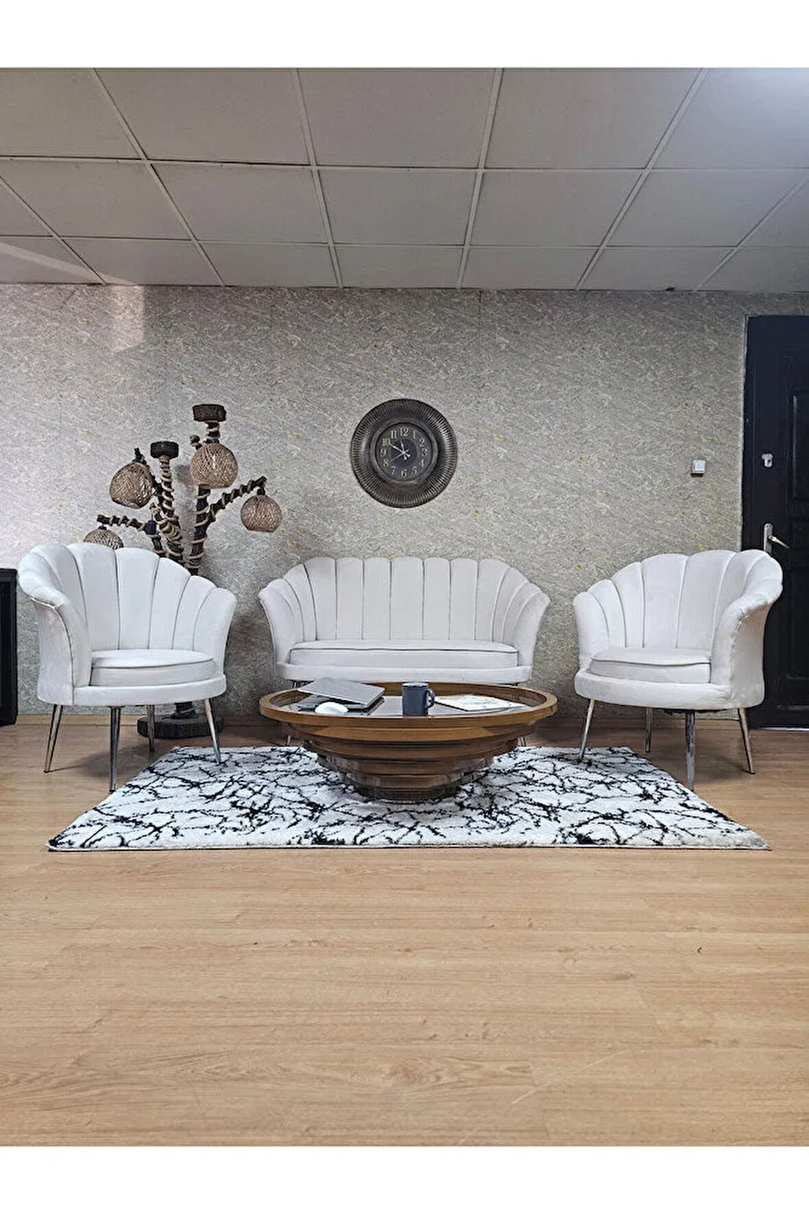 İstiridye Takım Krom Kaplama Sivriltme Ayak Çay Seti Koltuk Takımı Krem Renk 110 x 48 Boyut/Ebat