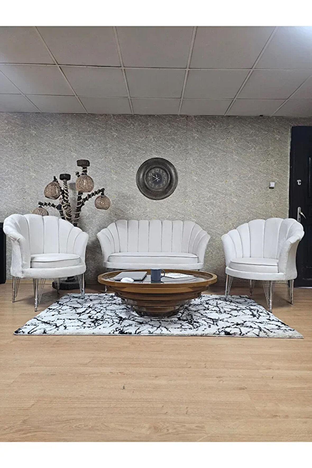 İstiridye Takım Krom Kaplama Telli Ayak Çay Seti Koltuk Takımı Krem Renk 110 x 48 Boyut/Ebat