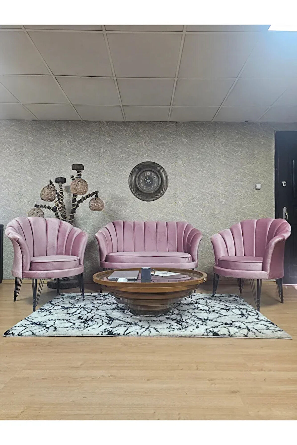 İstiridye Takım Siyah Boyalı Telli Ayak Çay Seti Koltuk Takımı Pembe Renk 110 x 48 Boyut/Ebat