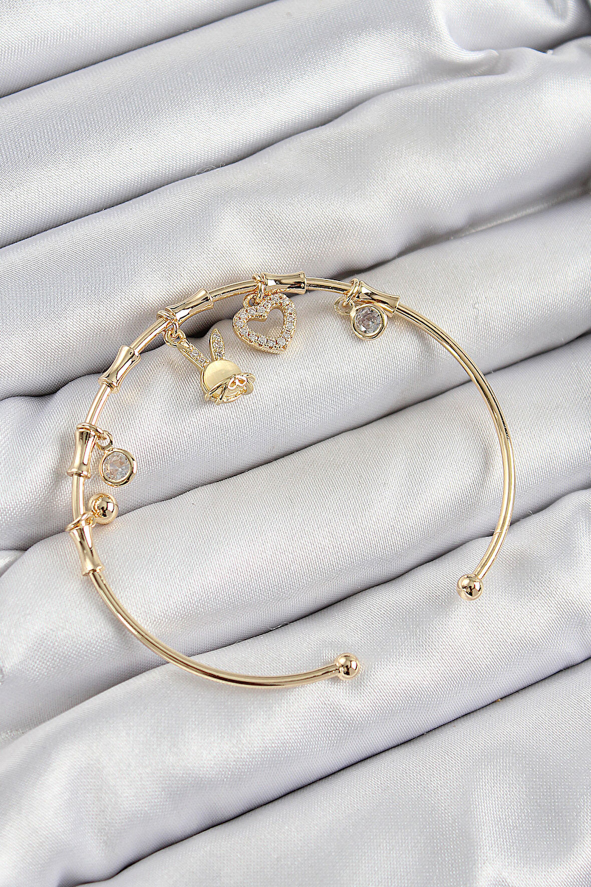 Pirinç Zirkon Taşlı Tavşan Ve Kalp Model Gold Renk Charm Bileklik
