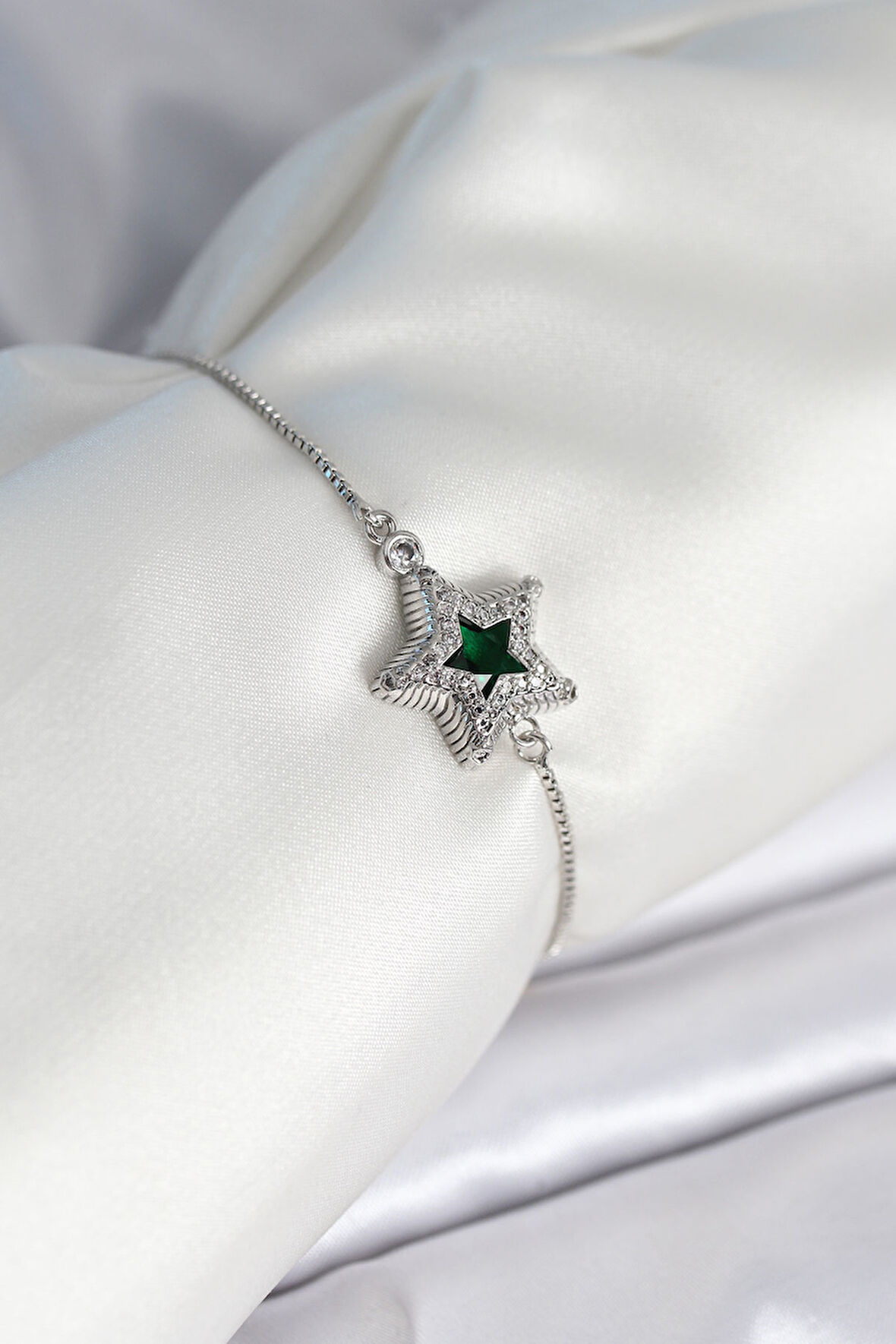 Yıldız Model Asansörlü Gümüş Renk Kadın Bileklik