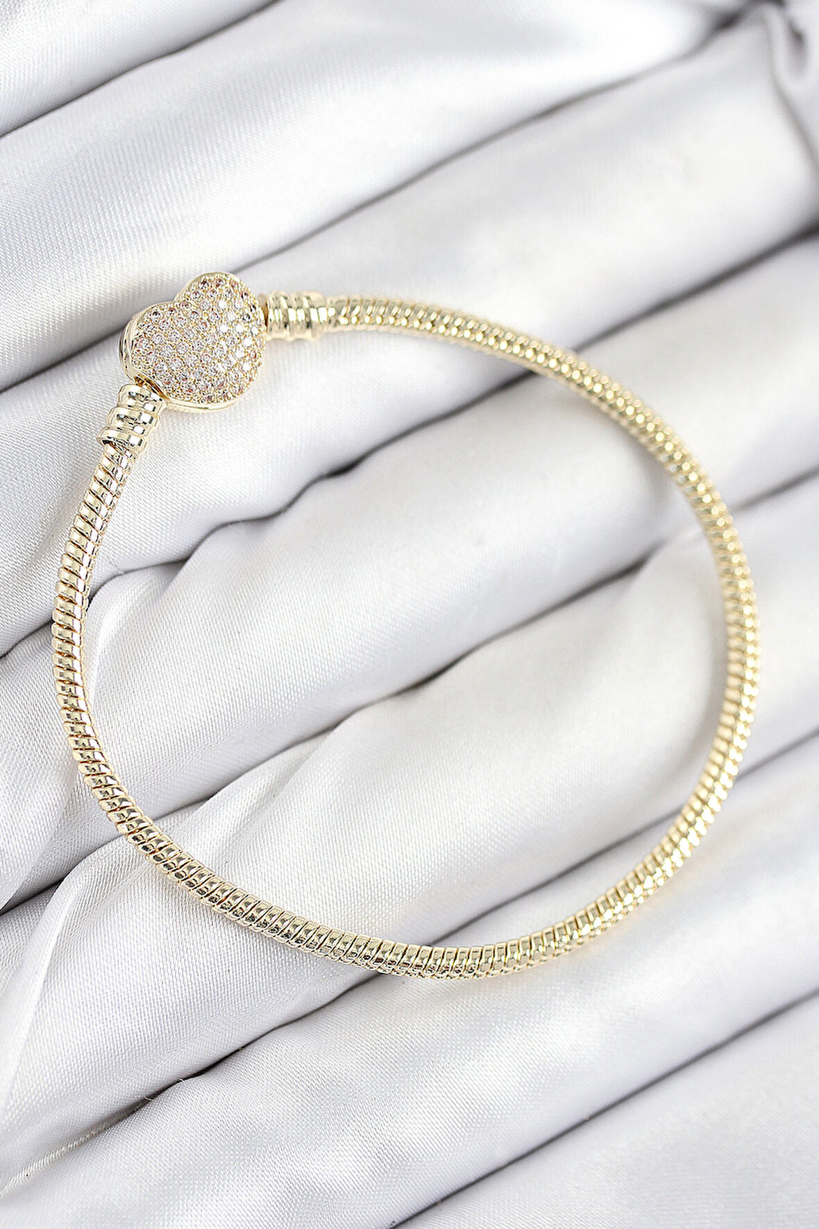 Pirinç Charm Zirkon Taşlı Kalp Model Gold Renk Kadın Bileklik