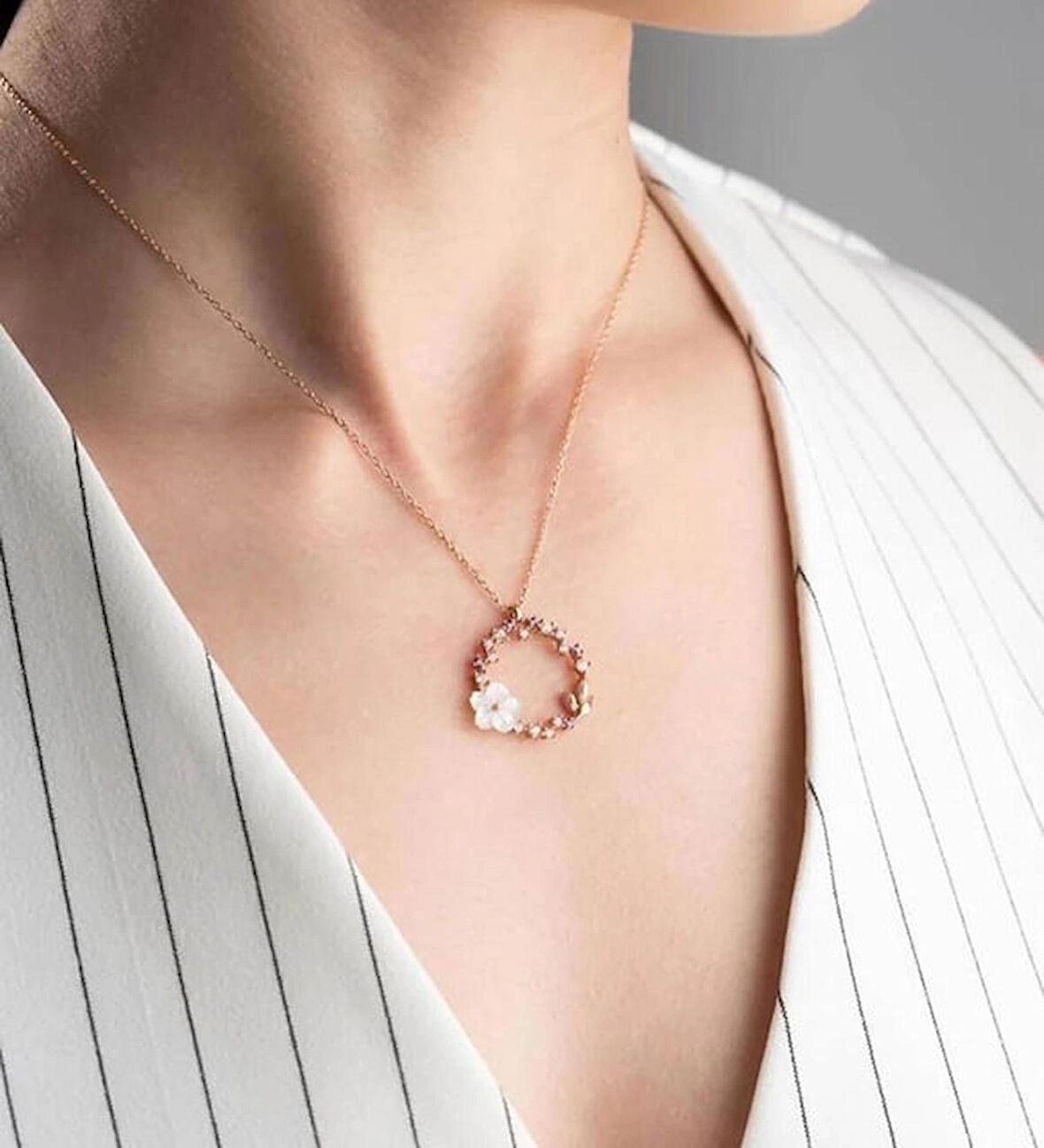 925 Ayar Sedef Çiçek Gümüş Kadın Bereket Kolyesi