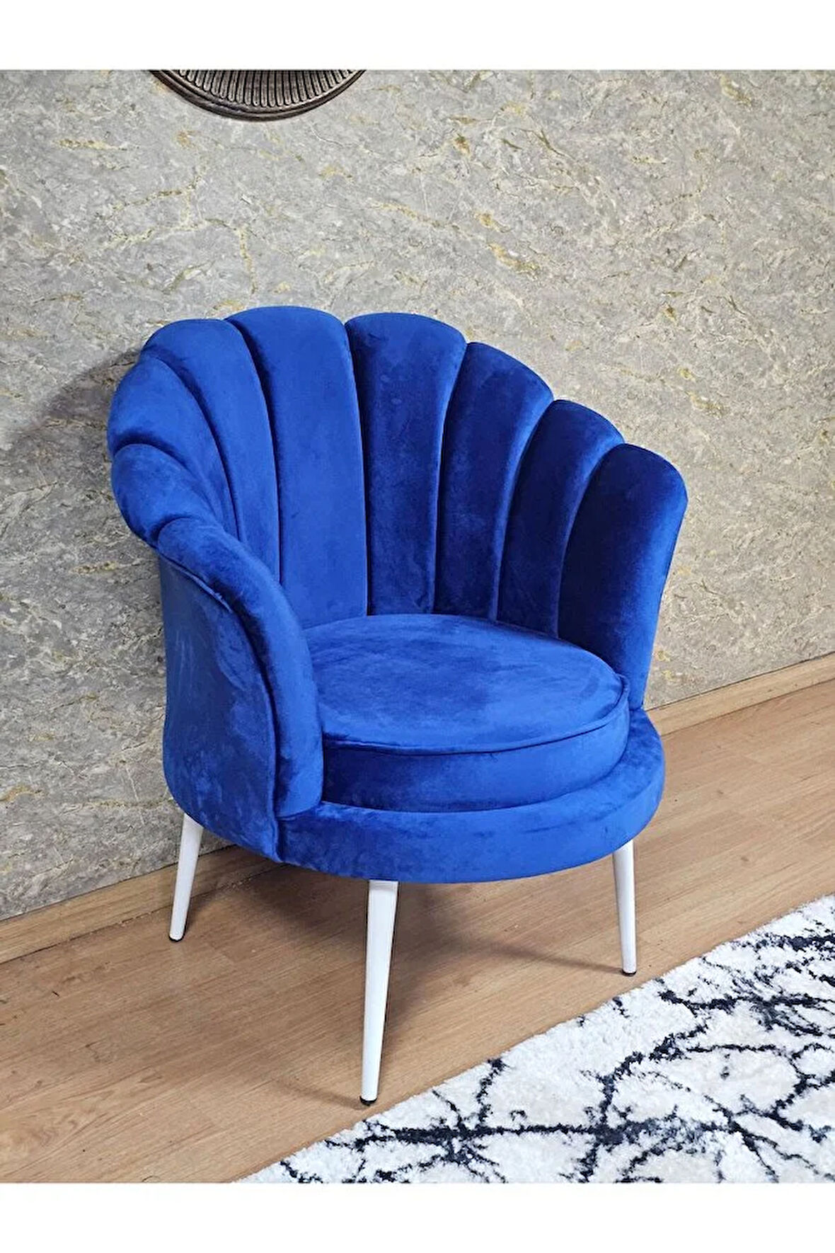 Tekli İstiridye Beyaz Boyalı Sivriltme Ayak Çay Seti Koltuk Tekli Berjer , Balkon, Salon, Ofis Mavi Renk 47 x 47 Boyut/Ebat