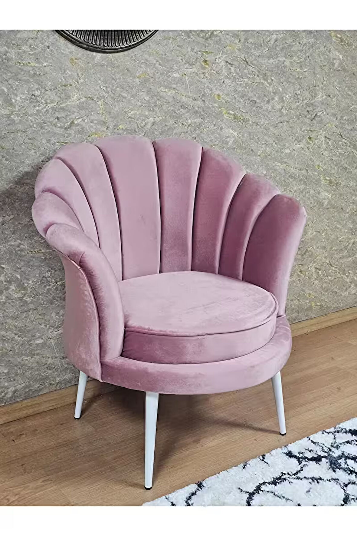 Tekli İstiridye Beyaz Boyalı Sivriltme Ayak Çay Seti Koltuk Tekli Berjer , Balkon, Salon, Ofis Pembe Renk 47 x 47 Boyut/Ebat