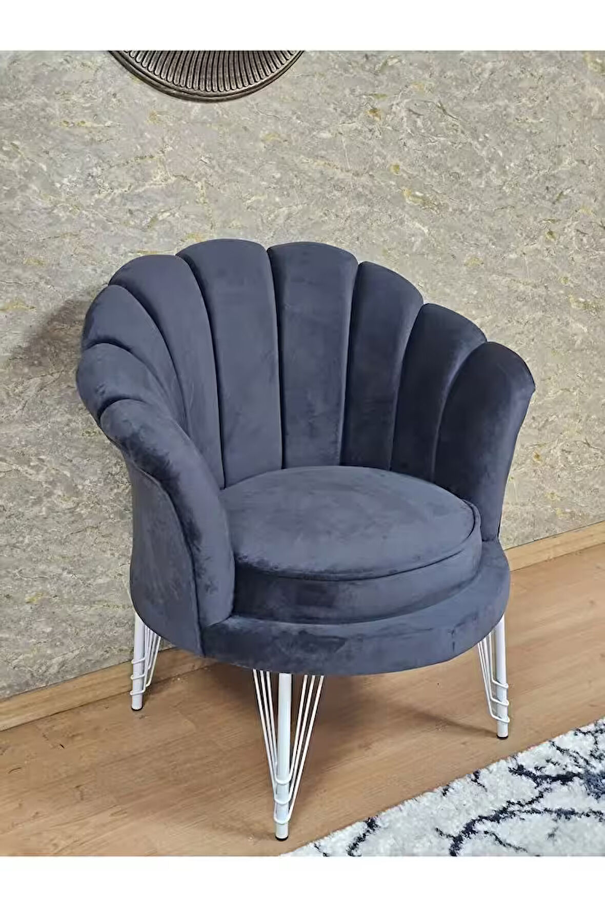 Tekli İstiridye Beyaz Boyalı Telli Ayak Çay Seti Koltuk Tekli Berjer , Balkon, Salon, Ofis Füme Renk 47 x 47 Boyut/Ebat