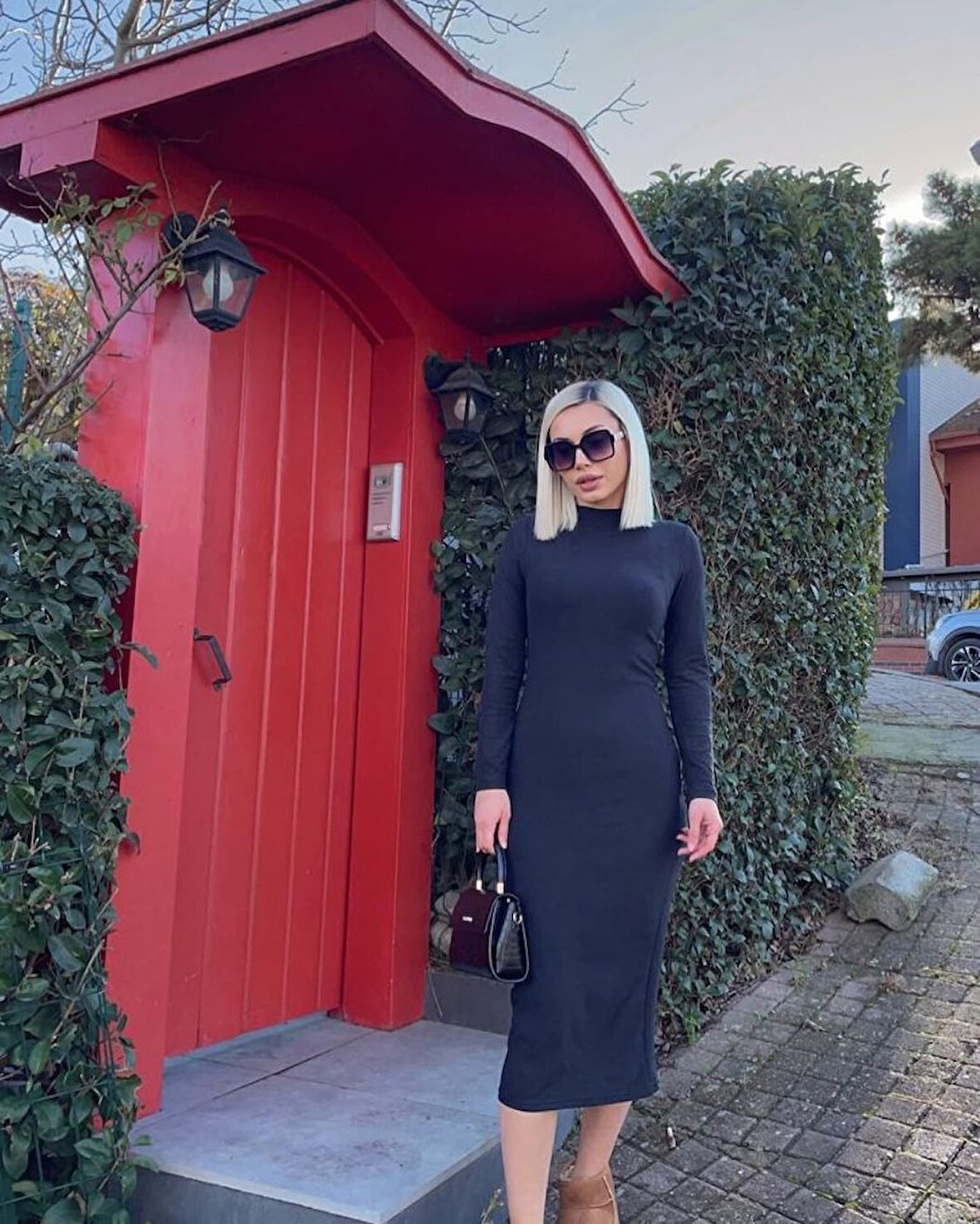 leyla sanat sanata yeni bir bakış açısı Kadın Yarım Balıkçı Yaka Süet Kumaş Fırsat ürün Midi Boy Elbise