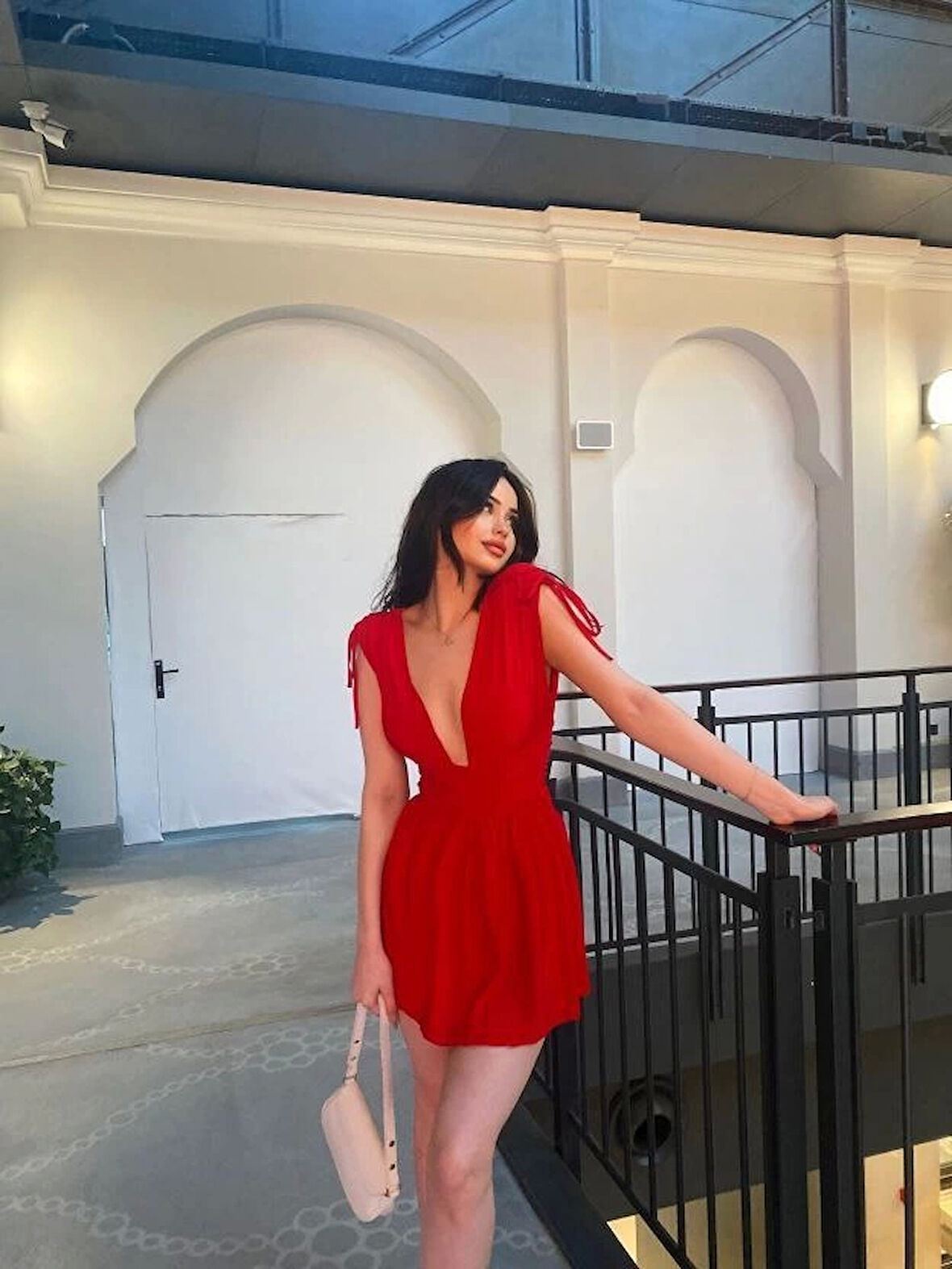 leyla sanat sanata yeni bir bakış açısı Omuzu Ip Askılı Şortlu Elbise - Kırmızı