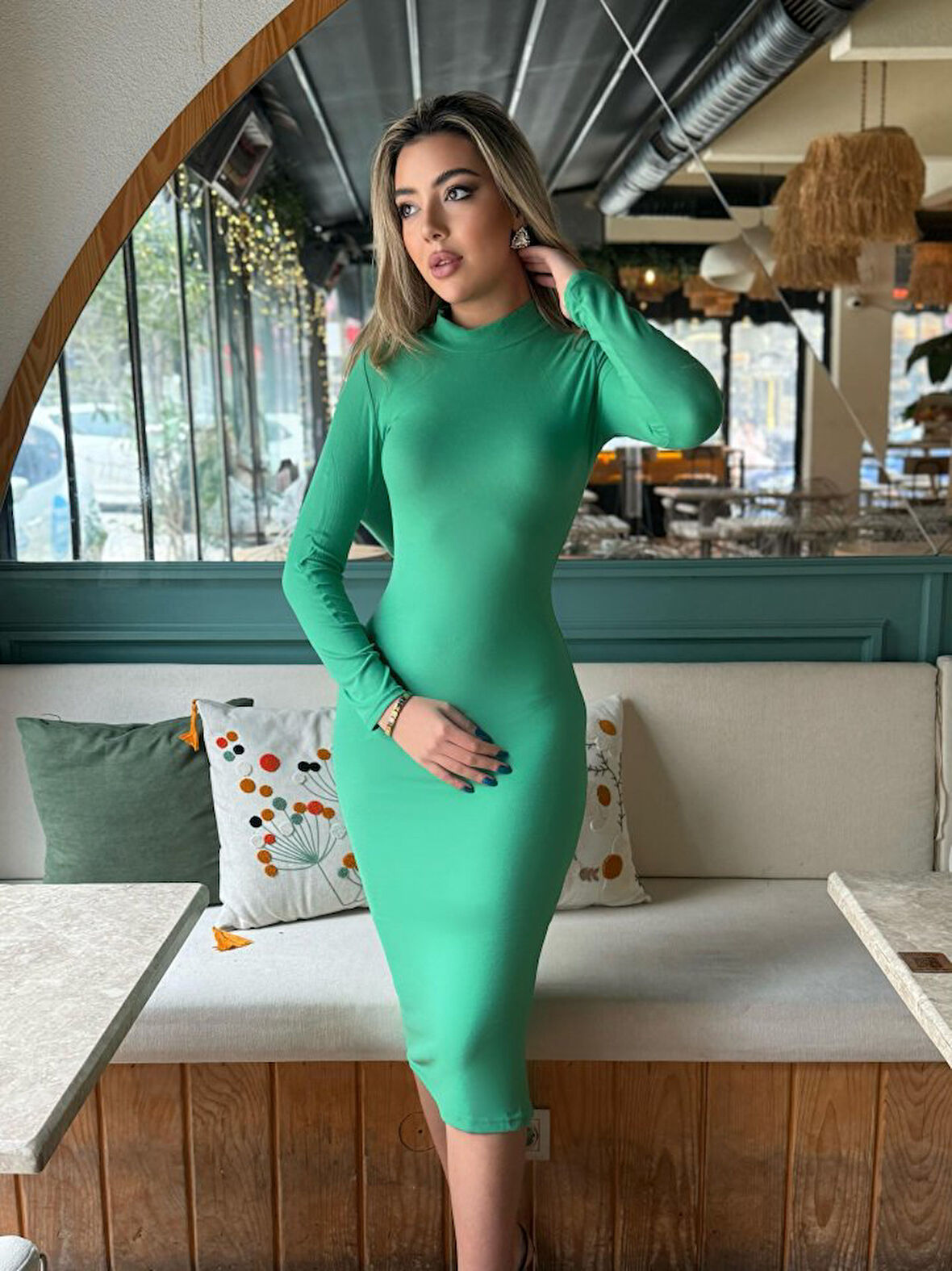 leyla sanat sanata yeni bir bakış açısı Kadın Yarım Balıkçı Yaka Süet Kumaş Fırsat ürün Midi Boy Elbise