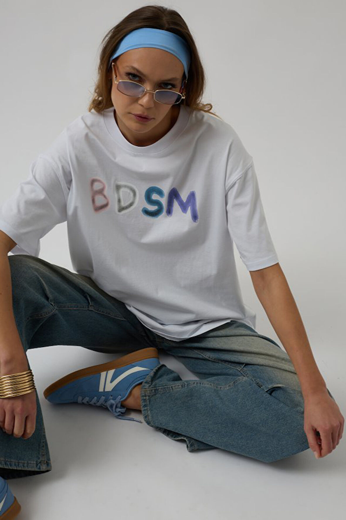 leyla sanat sanata yeni bir bakış açısı Sırt Ve Ön Baskılı Oversize T-Shirt