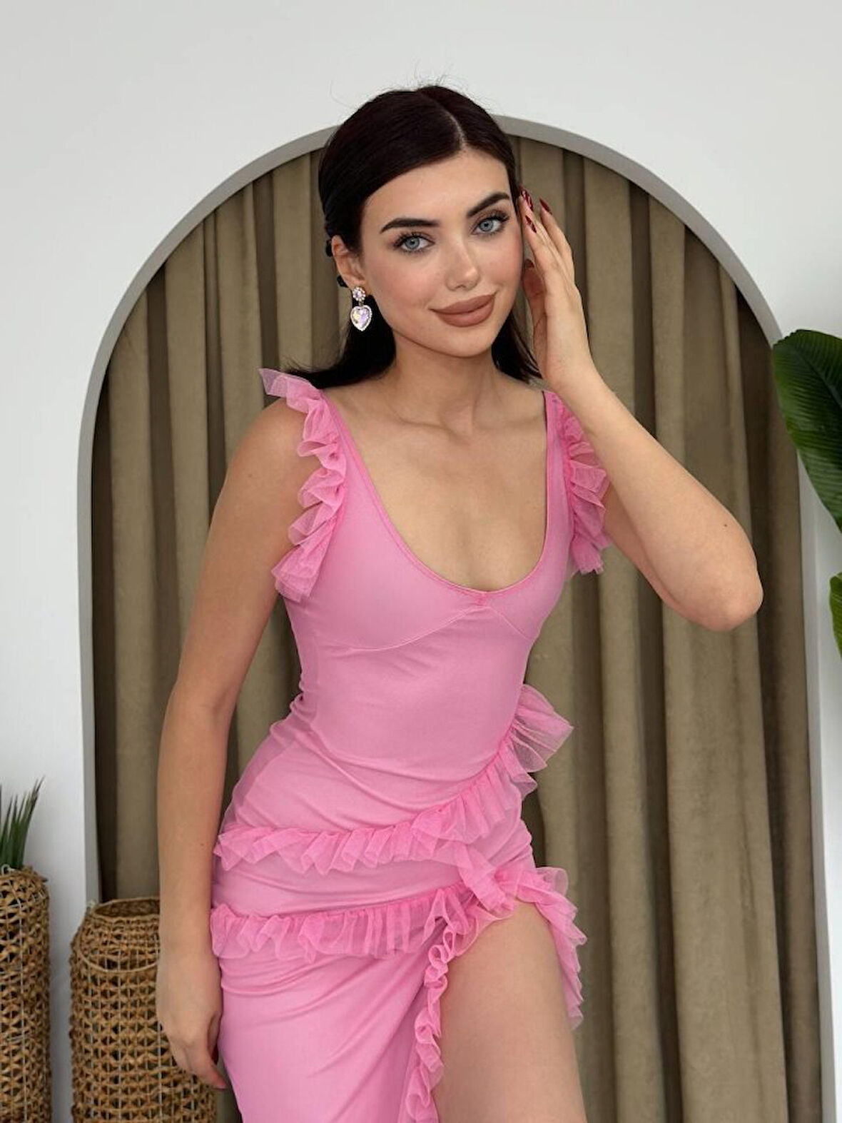 leyla sanat sanata yeni bir bakış açısı Felix Yırtmaçlı Midi Tül Elbise