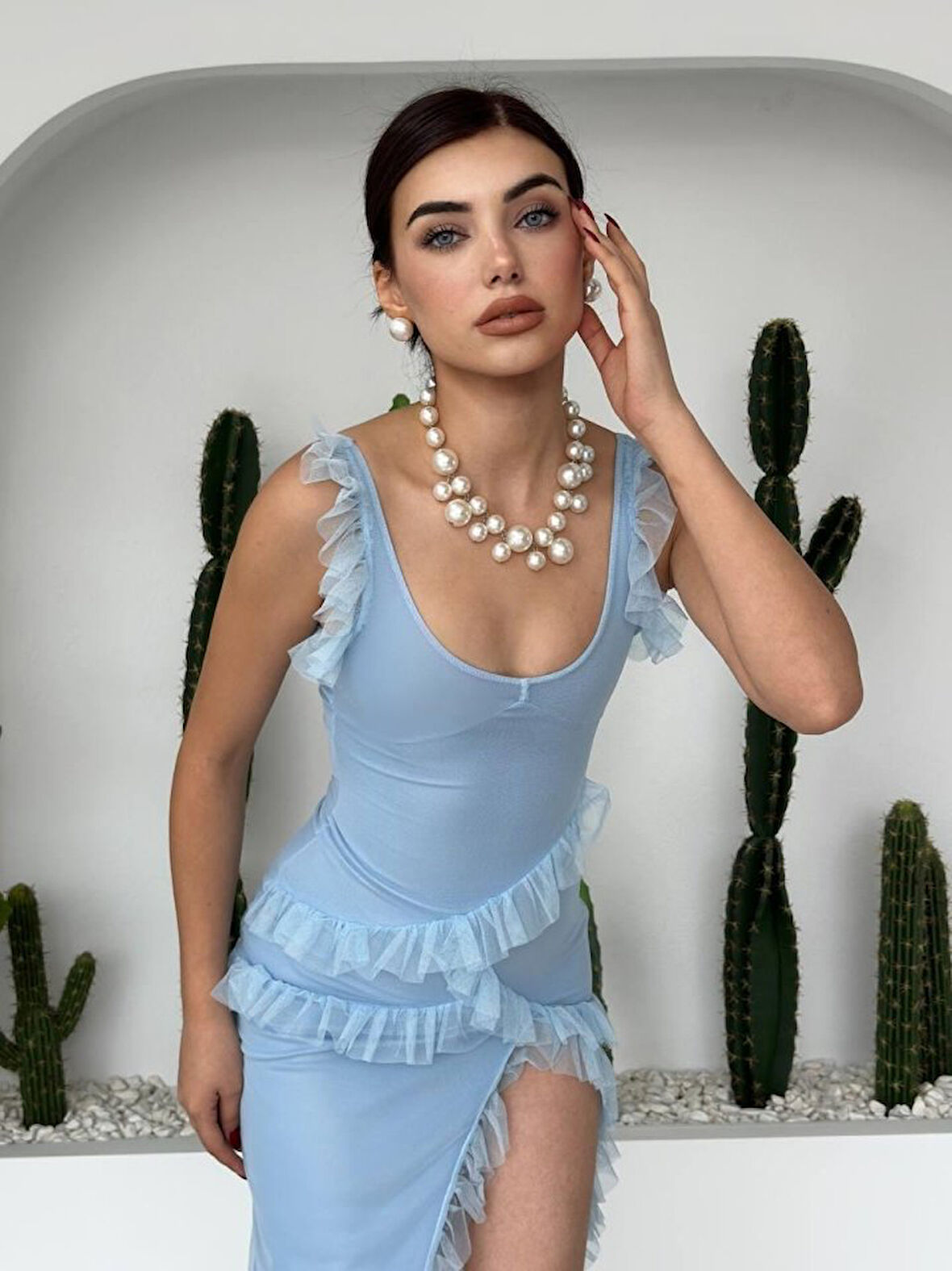 leyla sanat sanata yeni bir bakış açısı Felix Yırtmaçlı Midi Tül Elbise