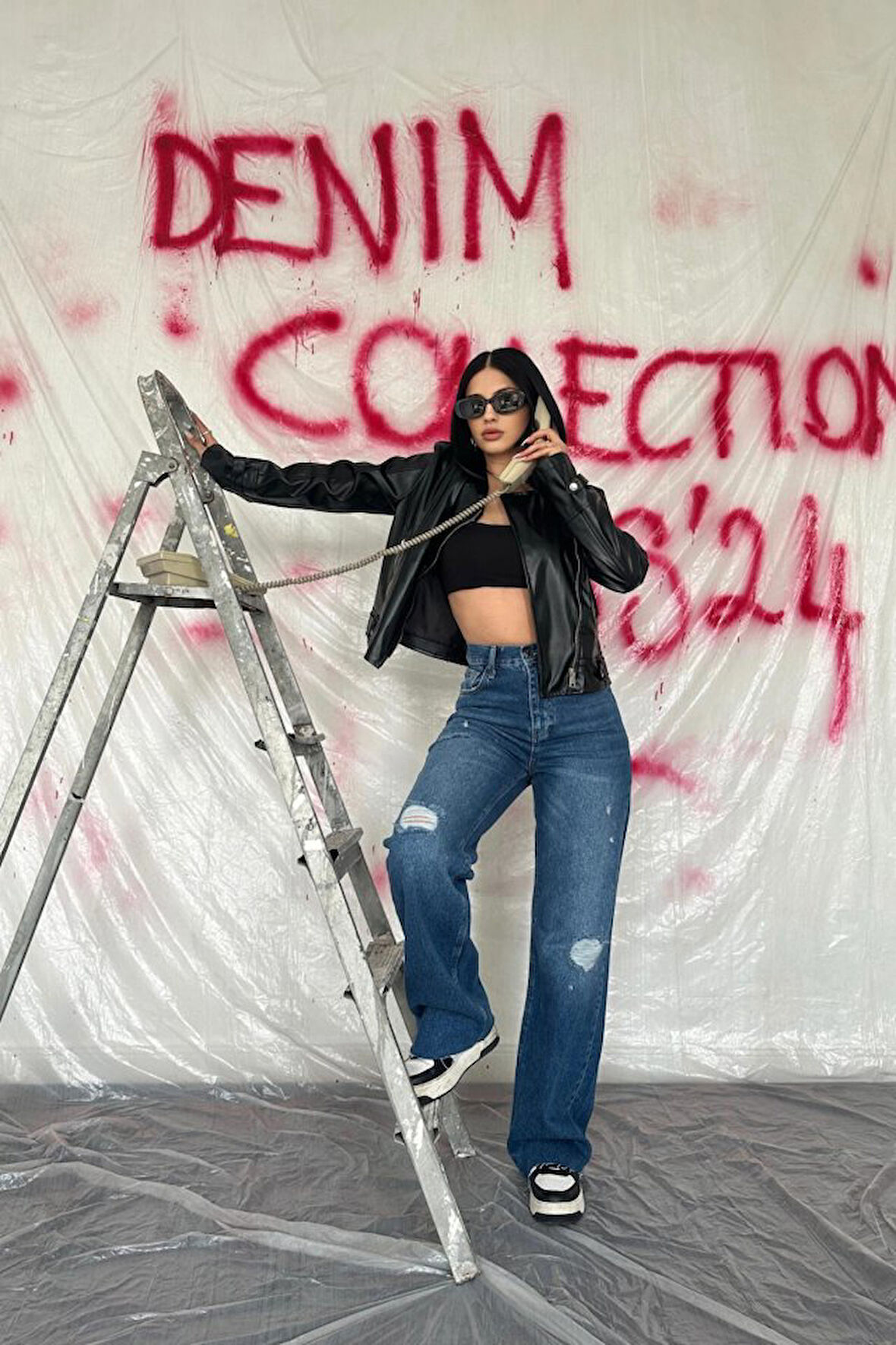 leyla sanat sanata yeni bir bakış açısı Mavi Yırtık Jeans Pantolon