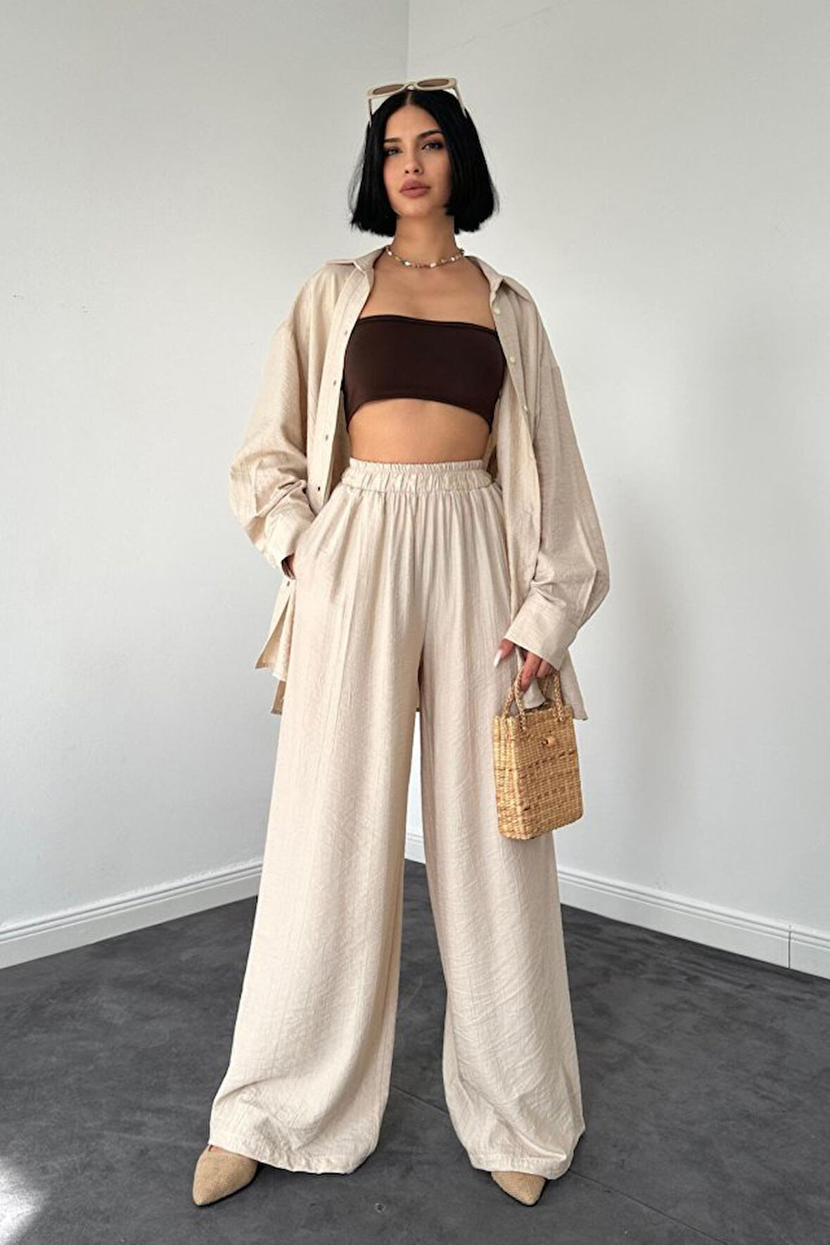 leyla sanat sanata yeni bir bakış açısı Bej Alice Gömlek Ve Bol Kesim Pantolon Takım
