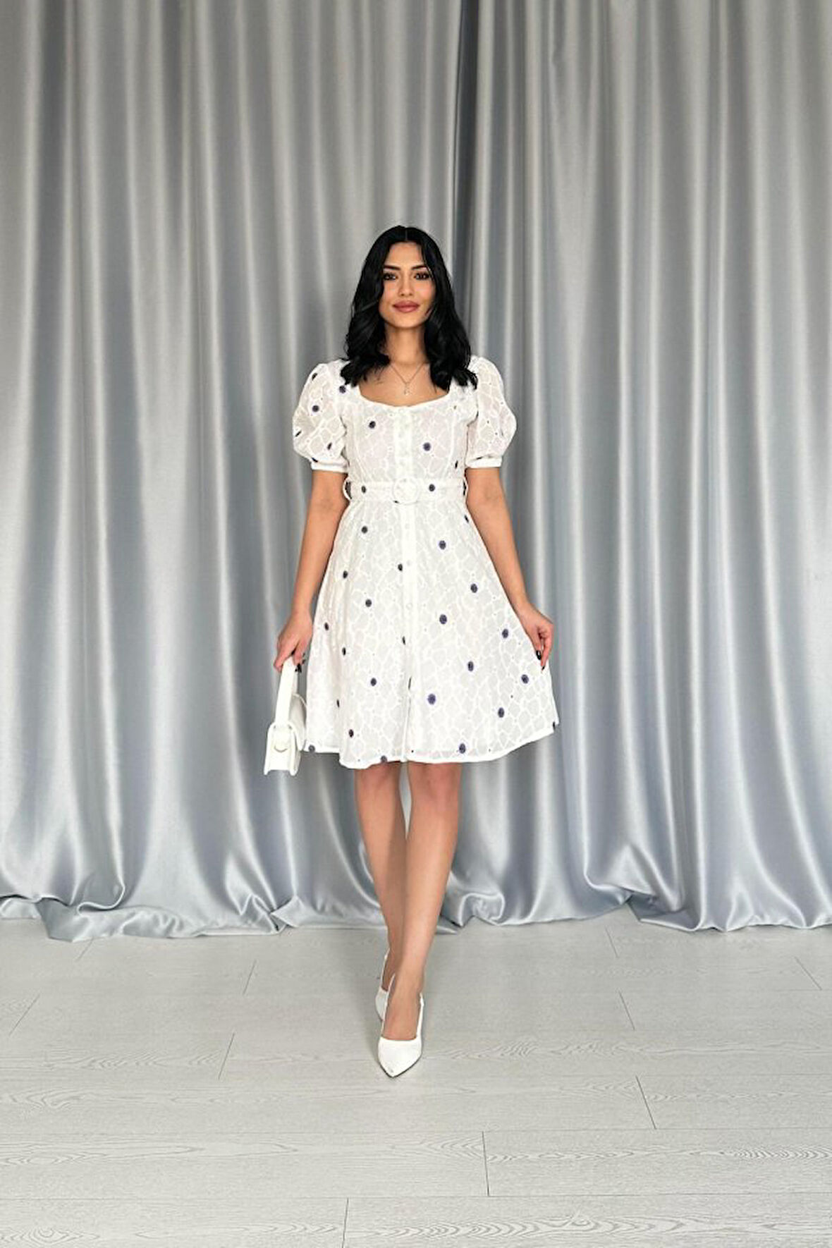 leyla sanat sanata yeni bir bakış açısı Lila Kemerli Kare Yaka Elbise