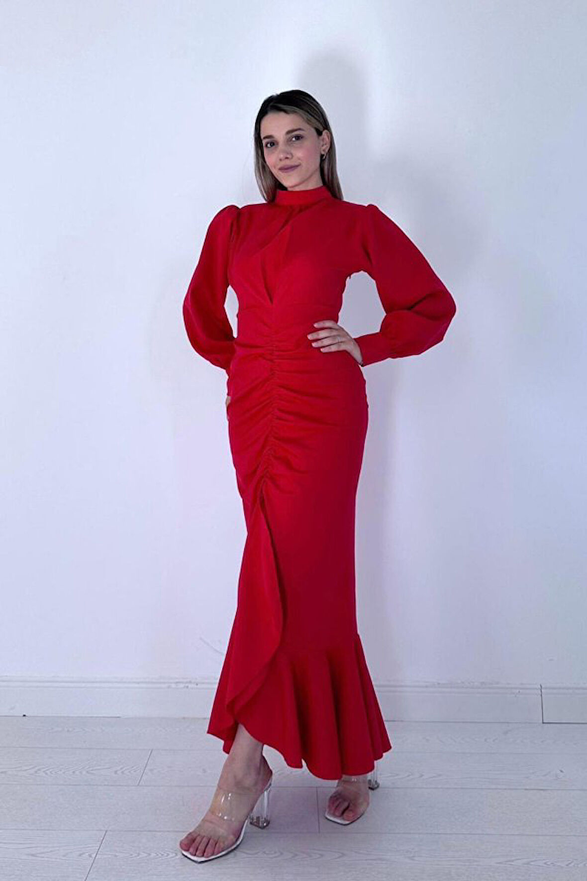 leyla sanat sanata yeni bir bakış açısı Kırmızı Volanlı Uzun Kol Elbise