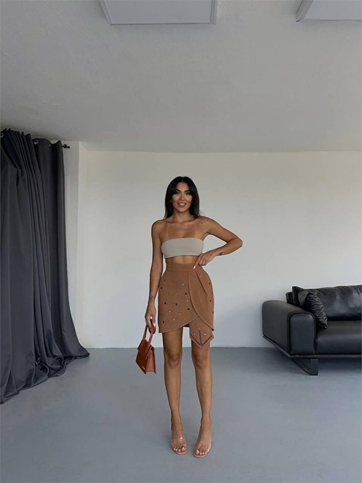 leyla sanat sanata yeni bir bakış açısı ZIMBA DETAYLI TASARIM ETEK KUYRUK DETAYLI - Kahverengi