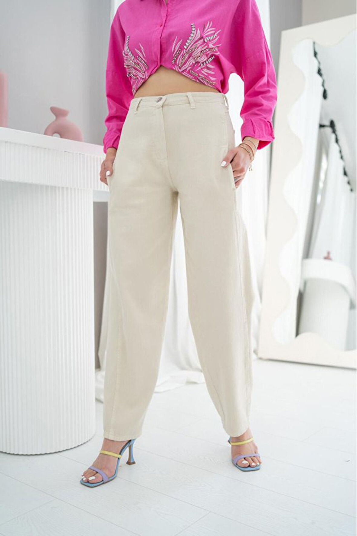 leyla sanat sanata yeni bir bakış açısı Bej Yüksek Bel Pantolon